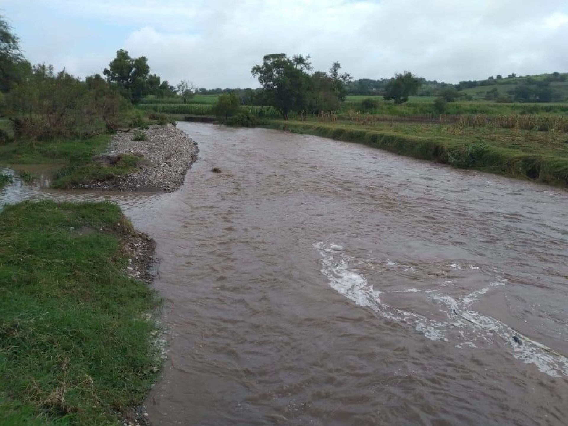Monitorean nivel de los ríos Chalma y Tembembe en Mazatepec