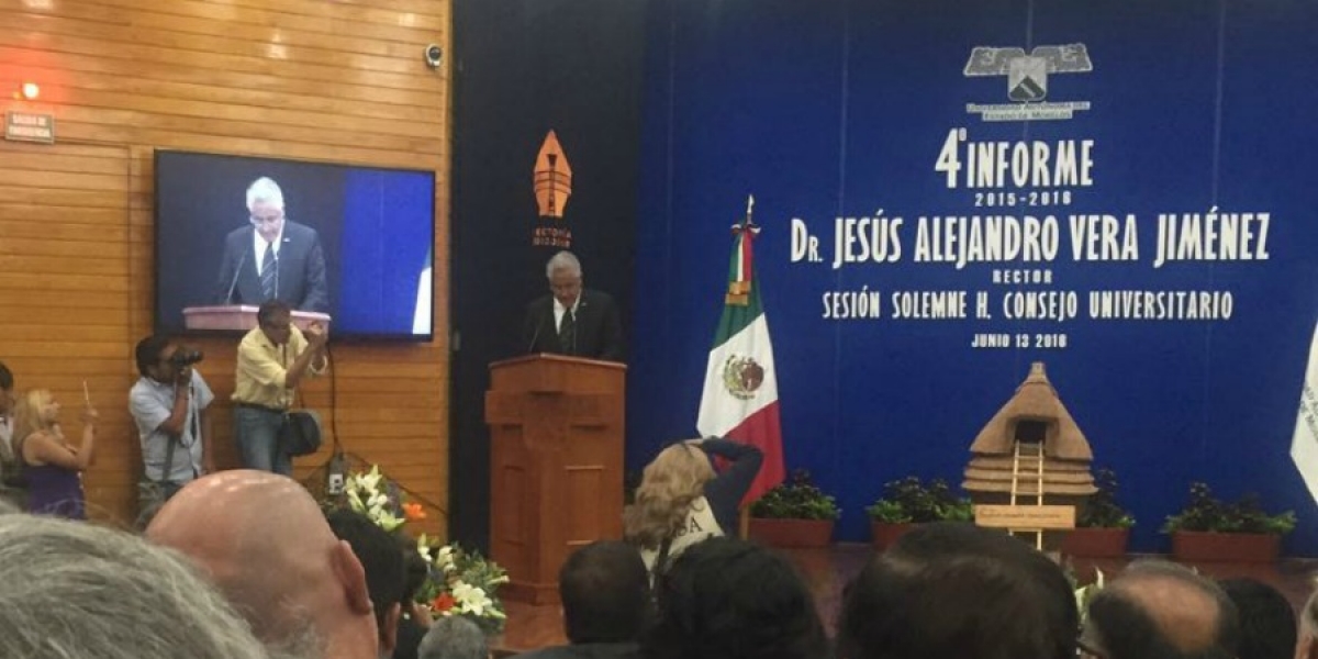 Rinde Vera Jiménez su cuarto informe de labores al frente de la UAEM