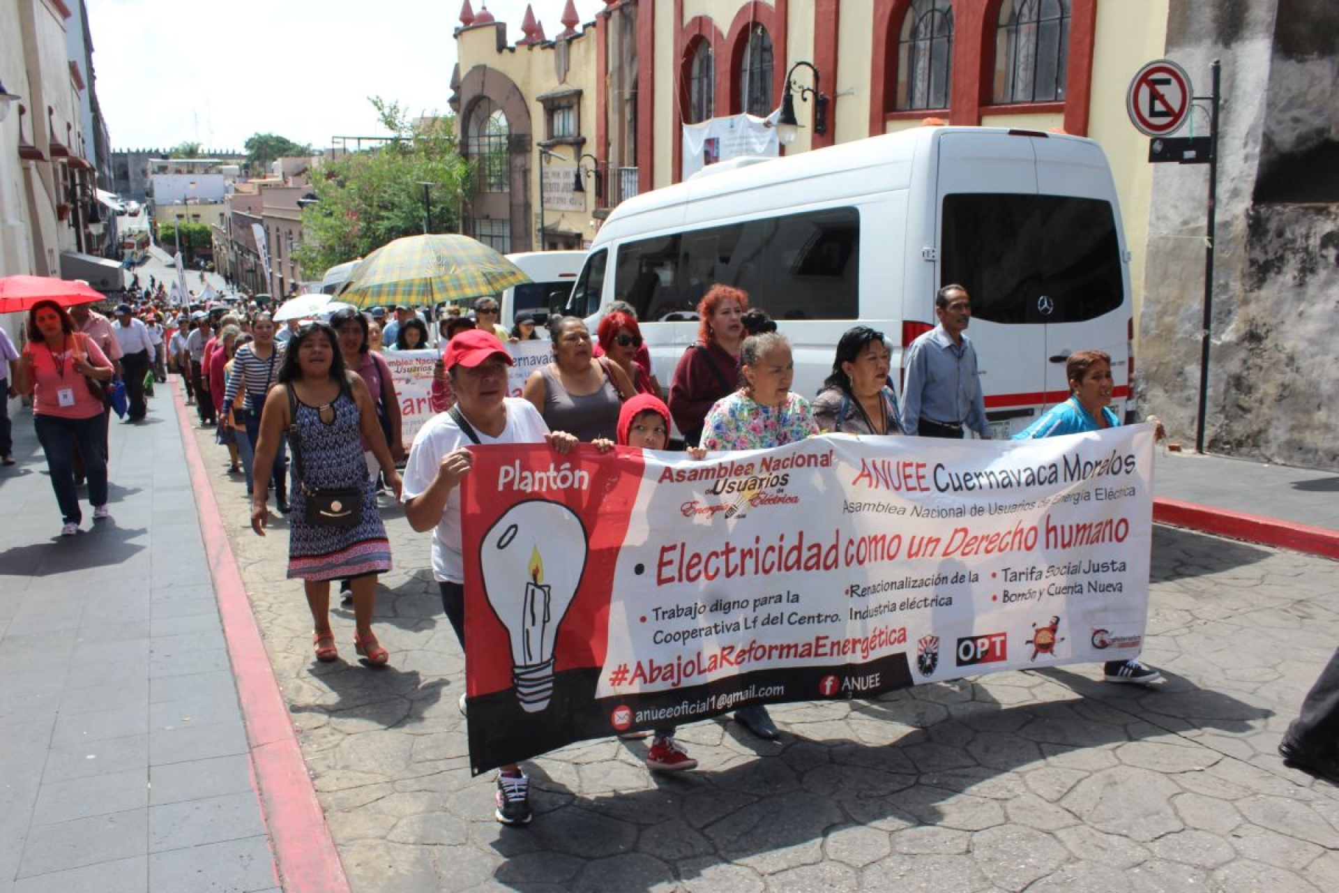 Enésima protesta contra la CFE paraliza la avenida Morelos