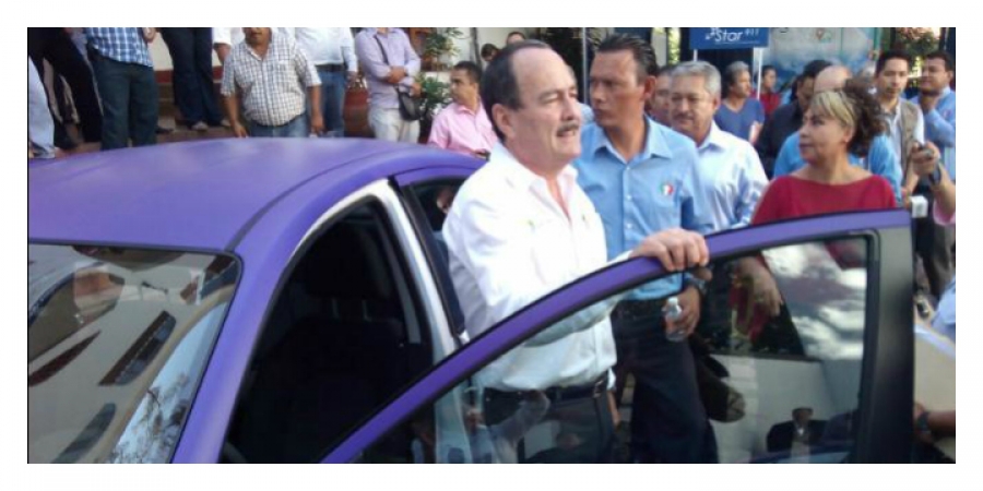 Anuncia Messeguer Guillén un programa de renovación de taxis