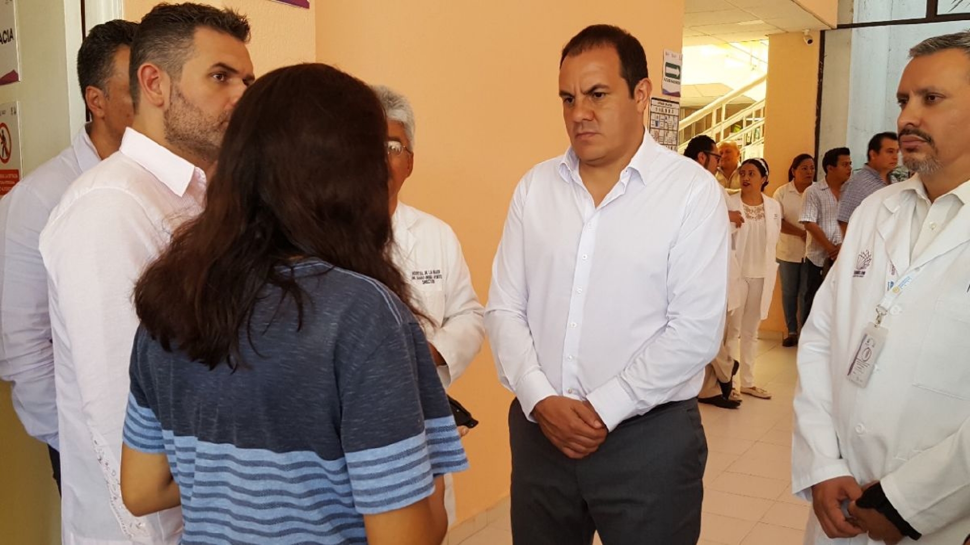 También en el Hospital de la Mujer se presentó el gobernador sin aviso previo