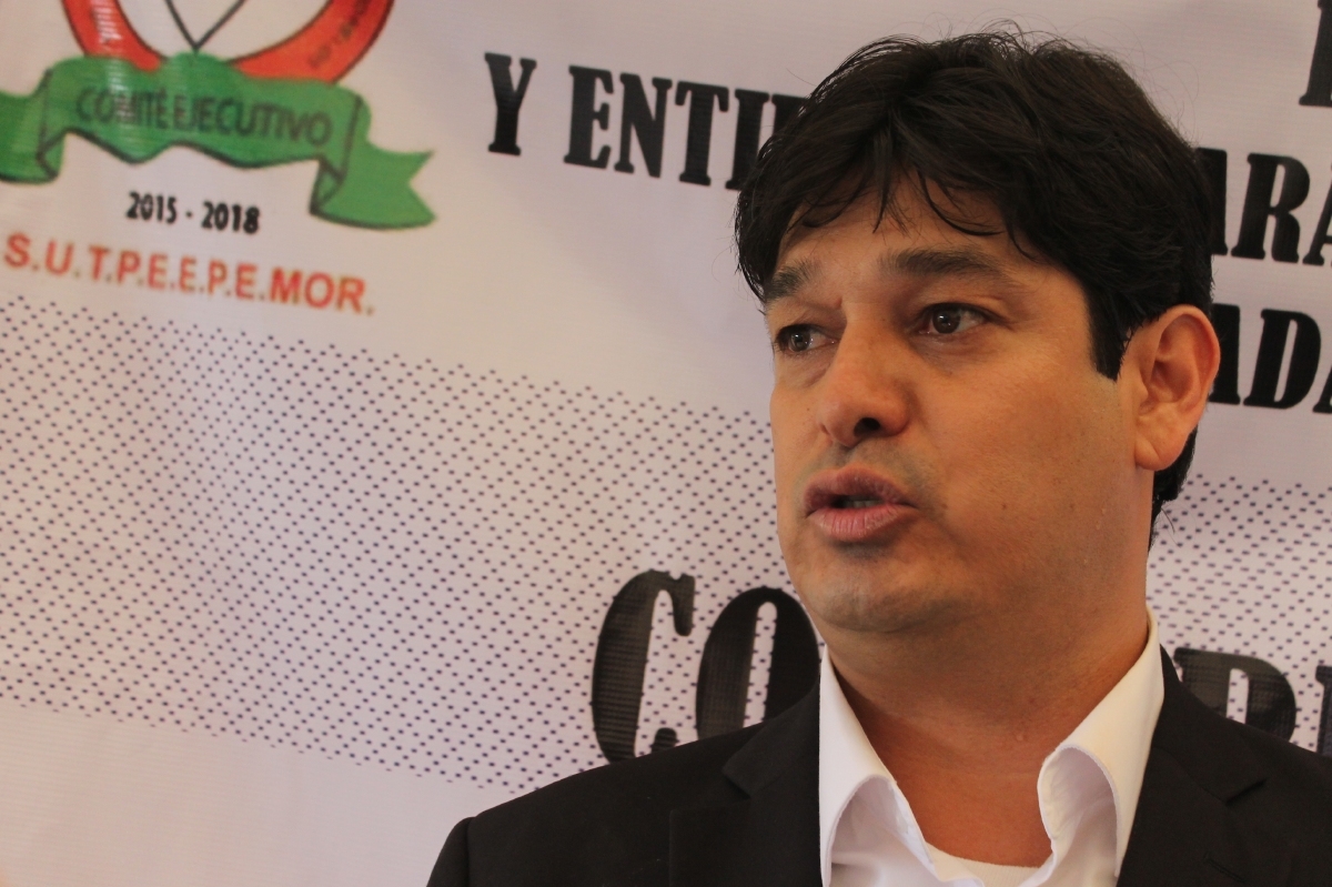 Líder de burócratas rechaza haber sido removido