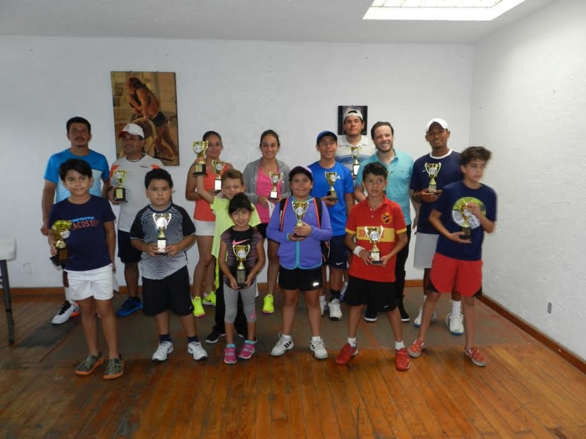 Fabián Lara, campeón del torneo Fiestas Patrias de tenis