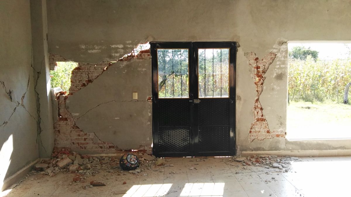 Rezagadas, demoliciones en Miacatlán a casi dos meses del temblor