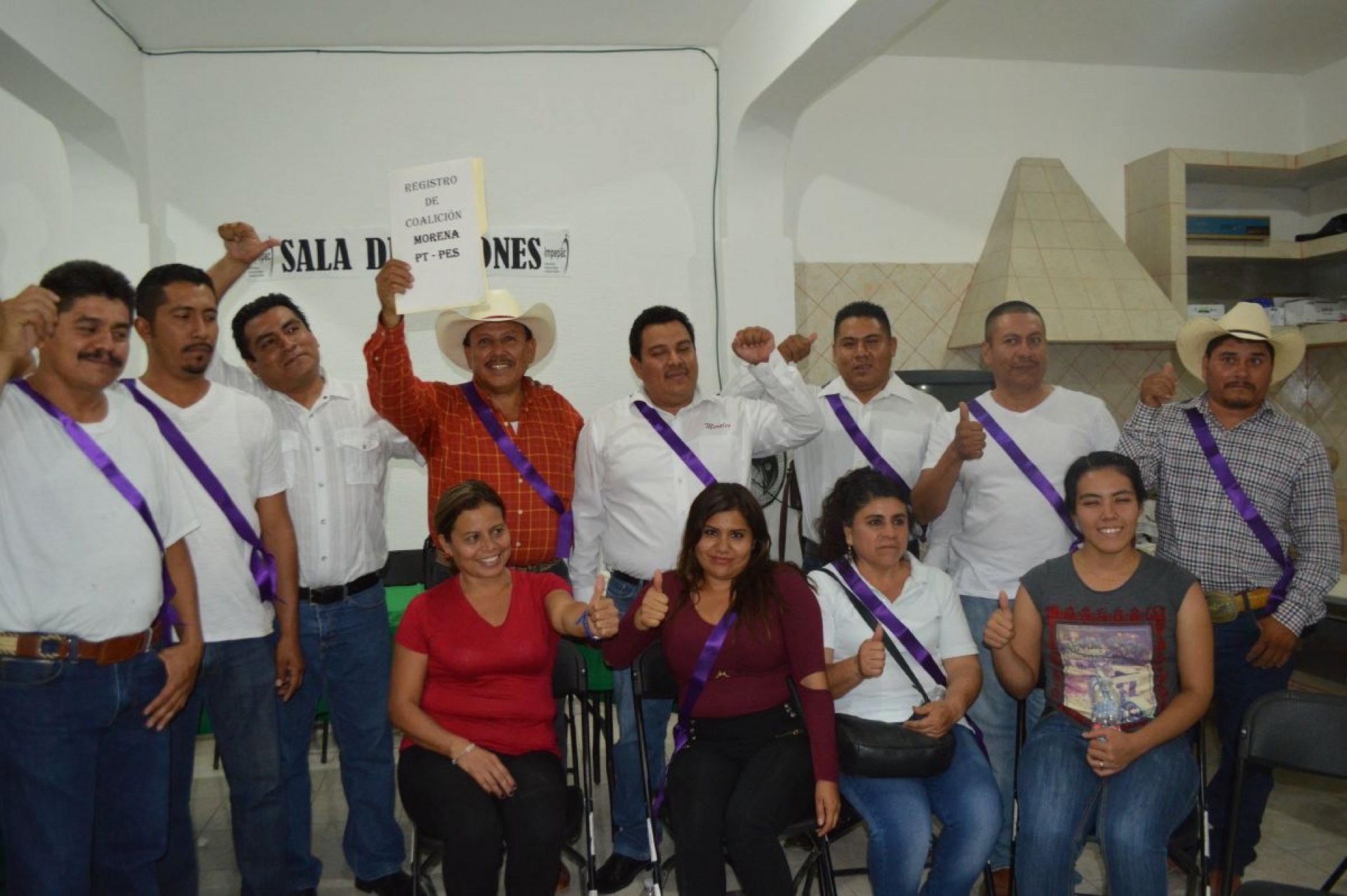 Félix Sánchez Espinoza ya es candidato a la alcaldía de Axochiapan