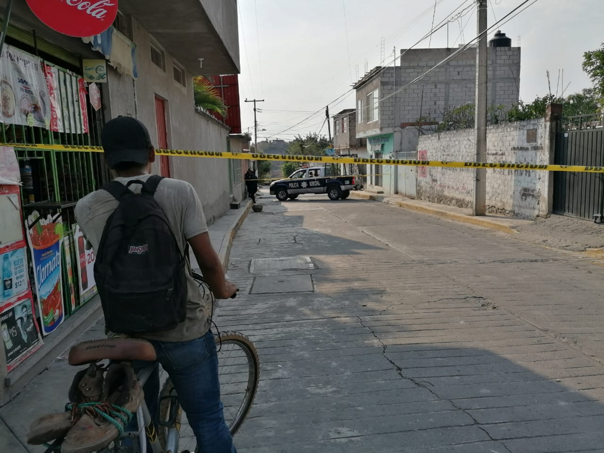 Enfrentamiento entre policías y asaltantes deja un muerto