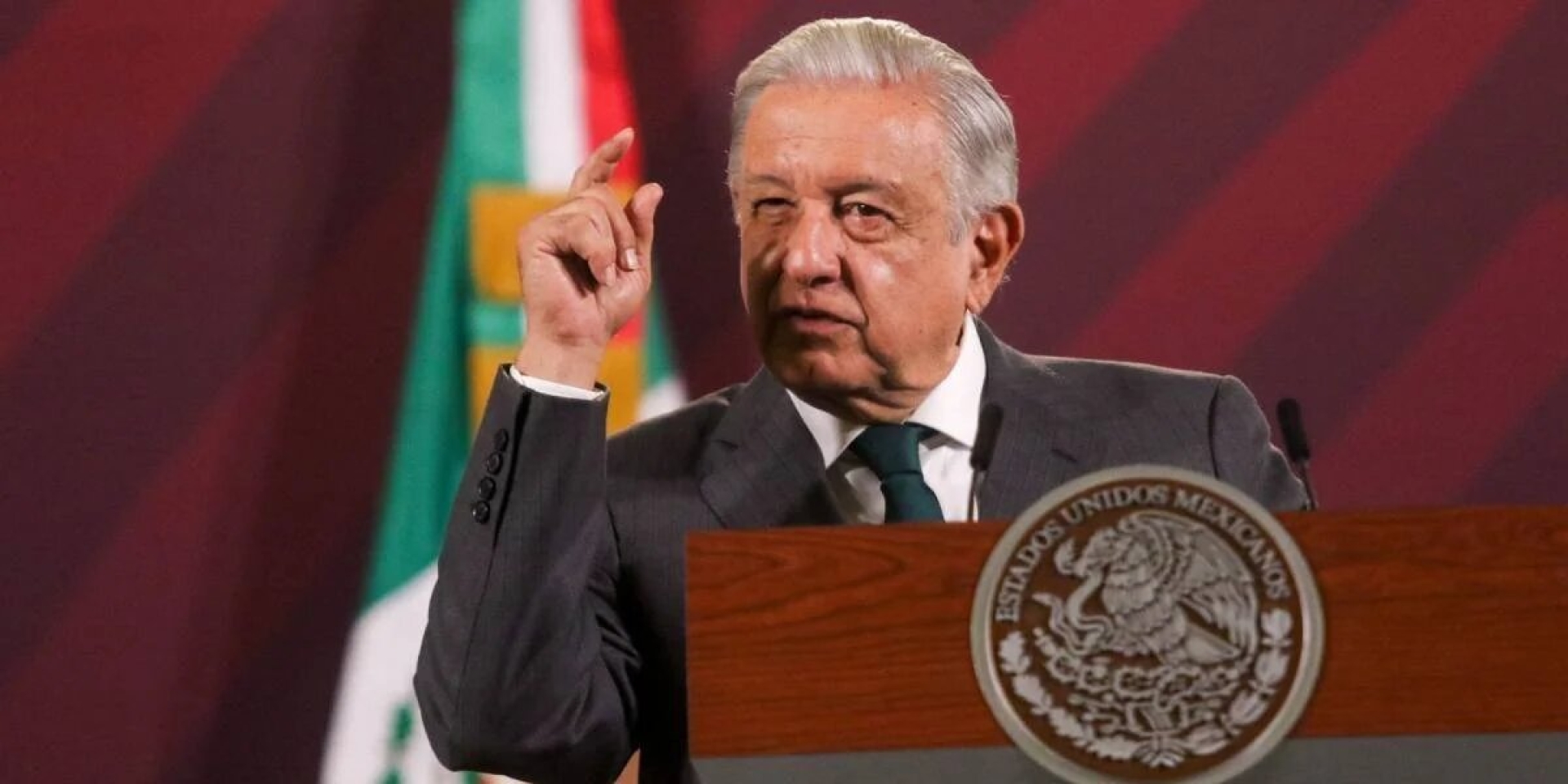 AMLO advierte sobre 'golpe de Estado' contra Samuel García en Nuevo León