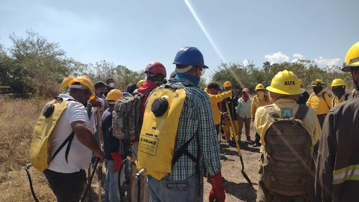 Imparten curso de combate de incendios forestales en el poniente