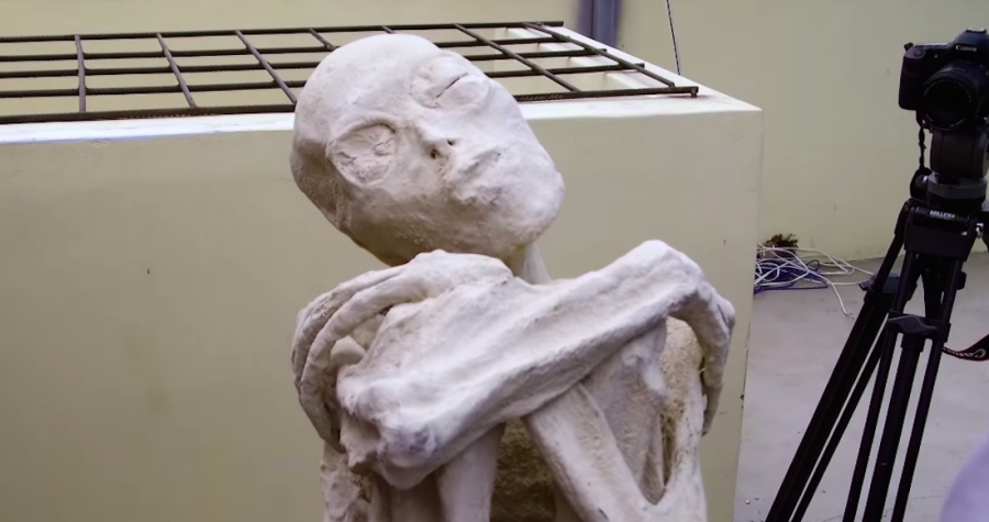 Arqueólogos hallan una momia que podría no ser humana en Perú