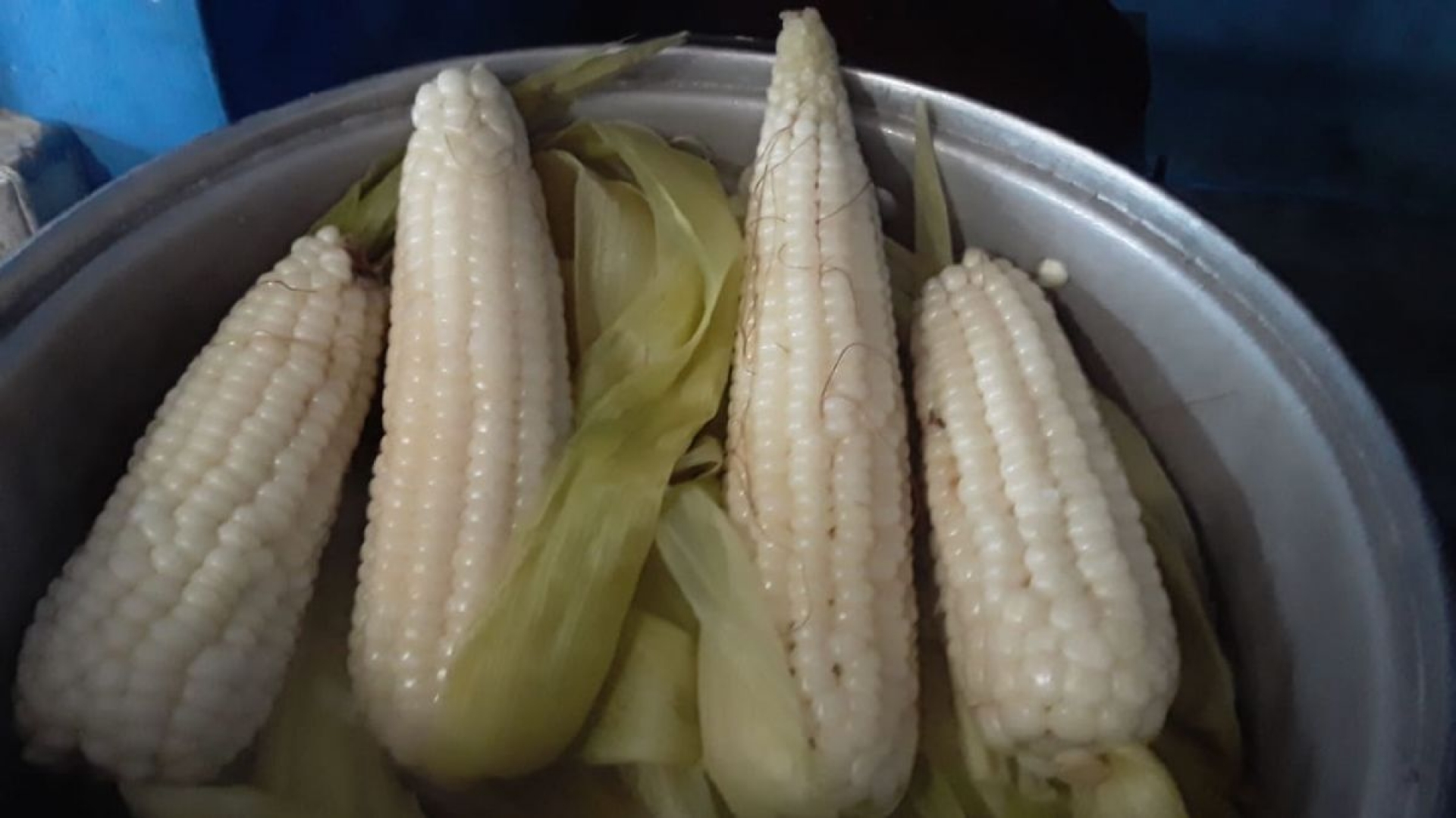 No hubo clientela para venta de pozole
