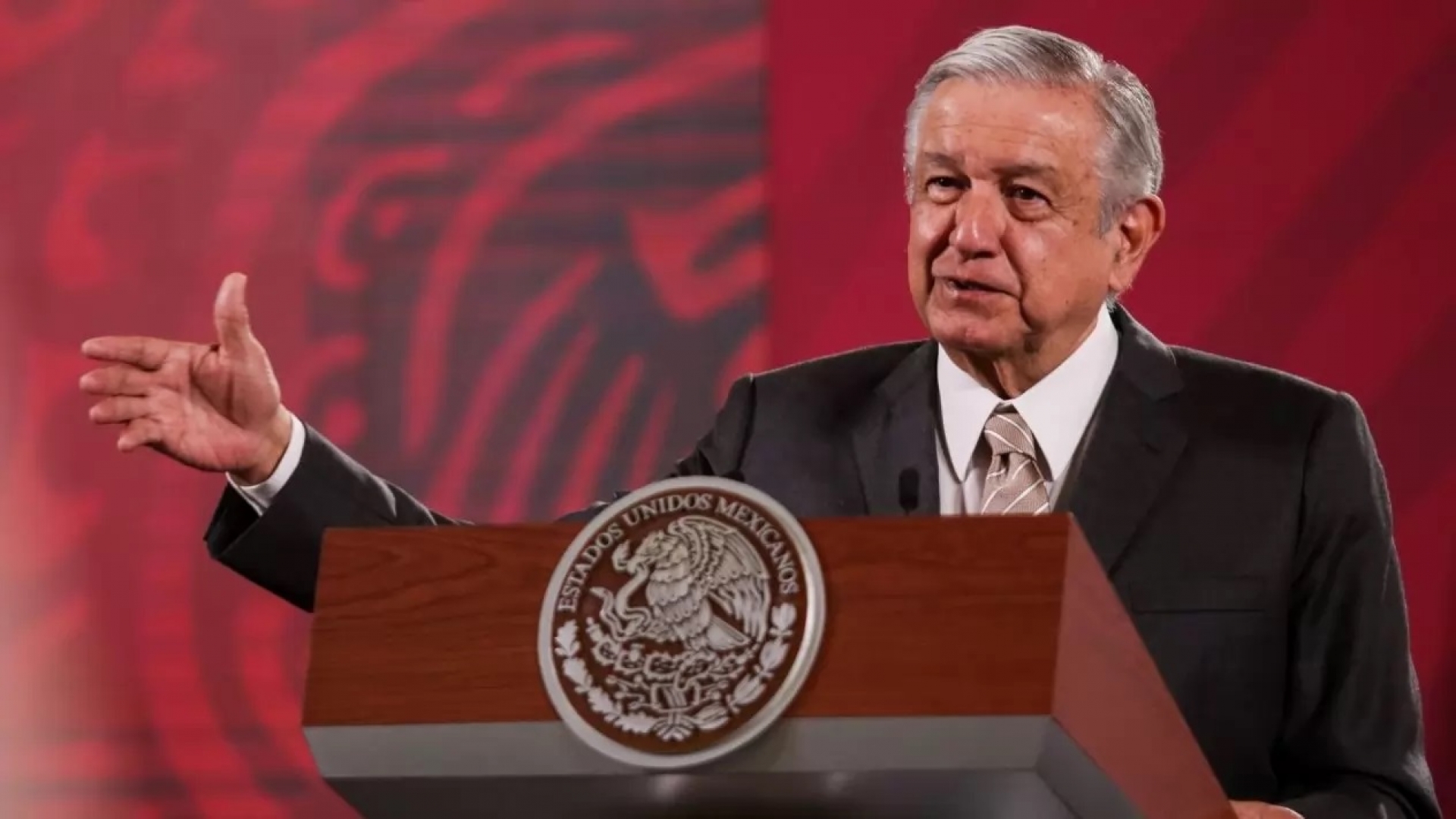 Cienfuegos no recibirá ayuda económica para juicio: AMLO
