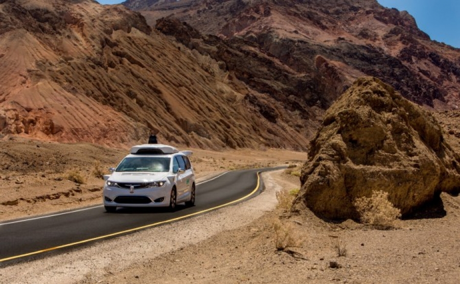 Google hace pruebas con sus coches autónomos en el calor extremo