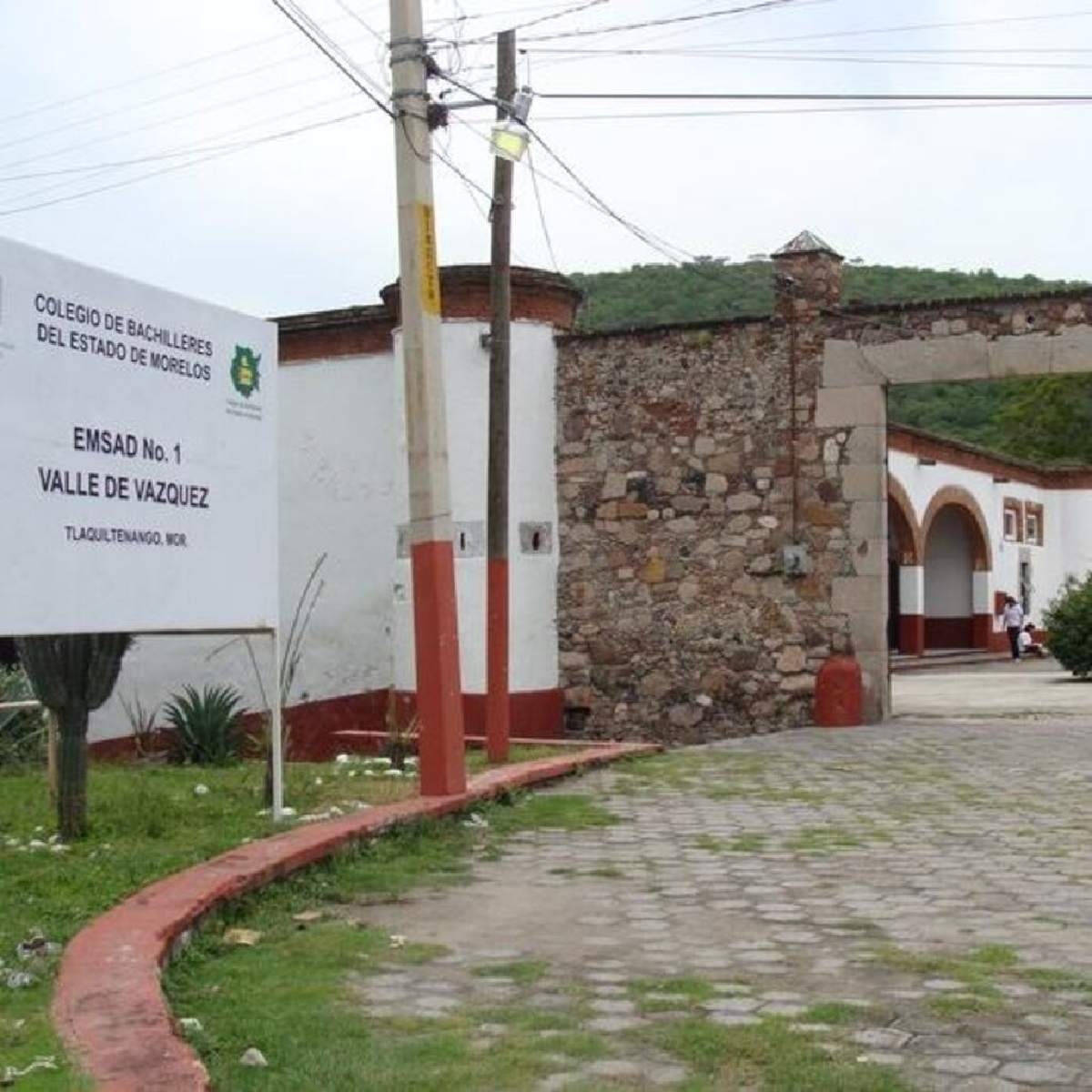 Exhortan al Ineiem a terminar reconstrucción del EMSAD de Tlaquiltenango