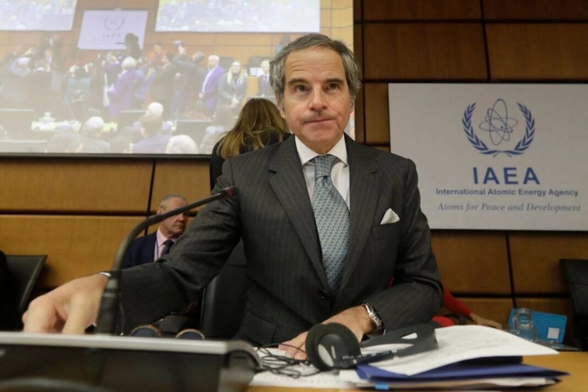 Irán está cerca de tener una bomba nuclear, advierte director del OIEA