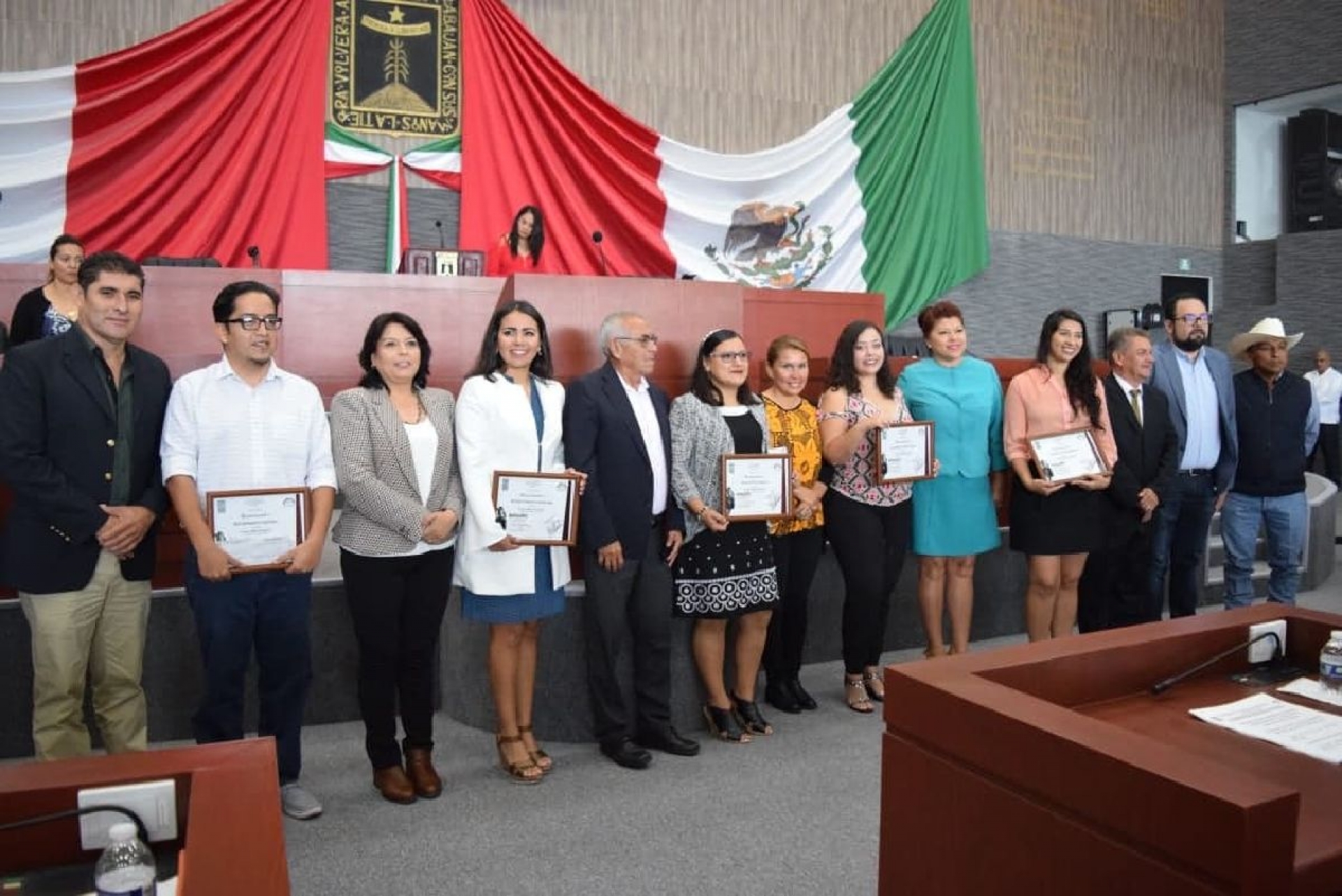 El Congreso exhorta a garantizar pago de prima de antigüedad a maestros jubilados