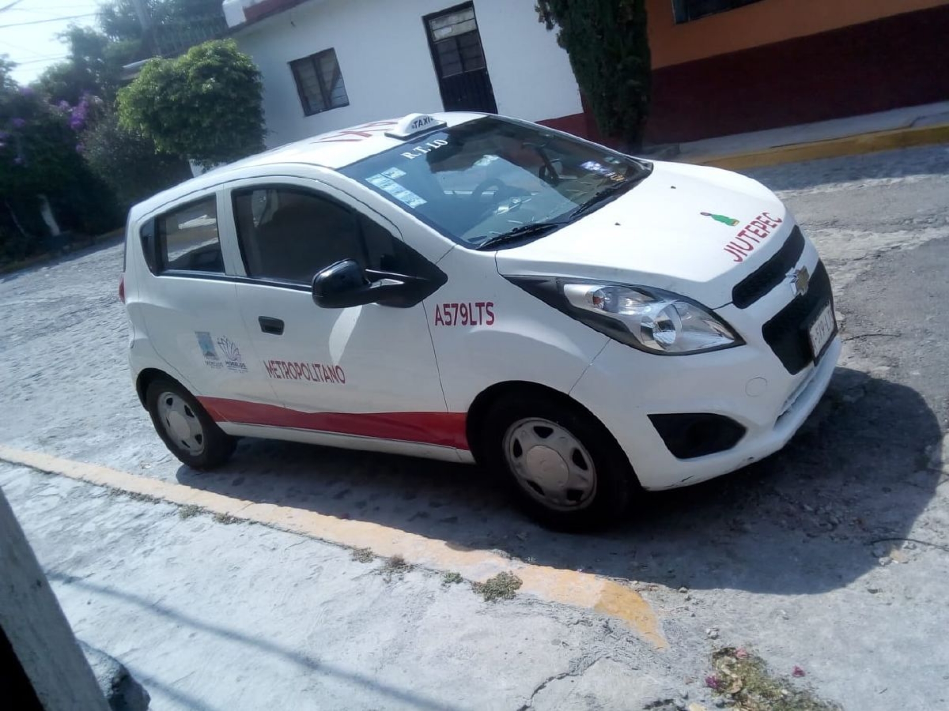 Por temor al COVID-19 dejó el taxi