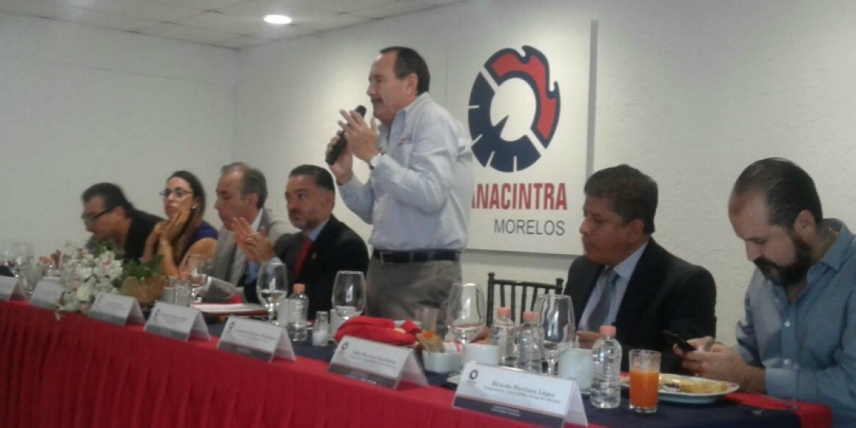 Expone titular de la SMyT proyecto de Morebús ante integrantes de la Canacintra