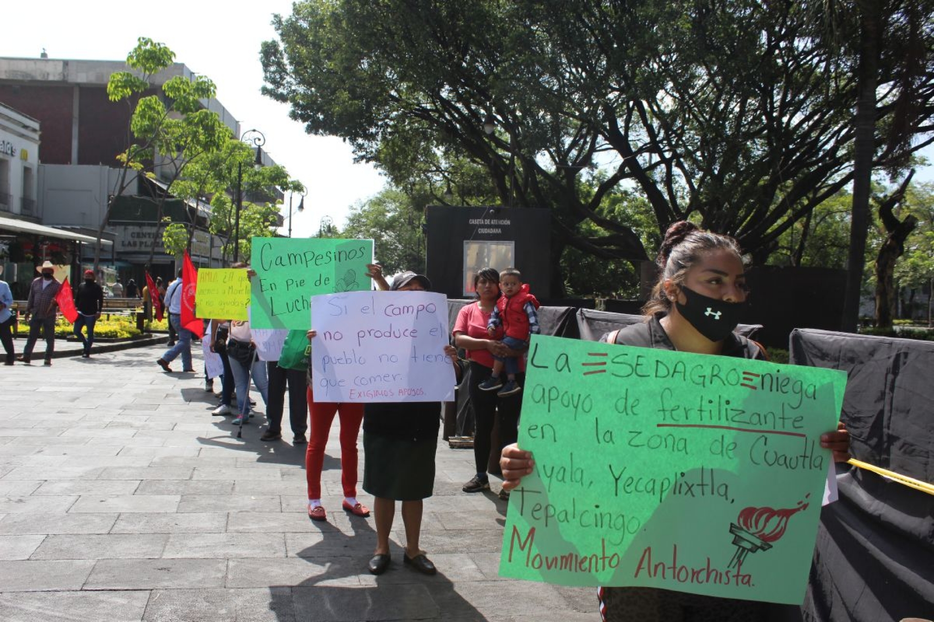 Regresan protestas de antorchistas