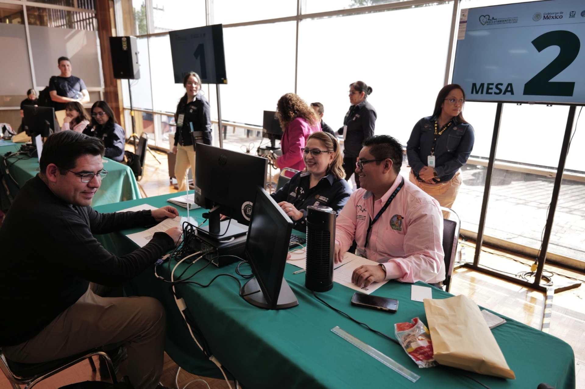 Inicia IMSS reclutamiento 2025 de médicos especialistas para ocupar ocho mil 869 plazas en todo el país
