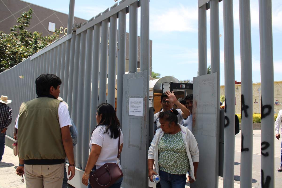 Otro grupo de vecinos de Hueyapan exige intervención del Congreso