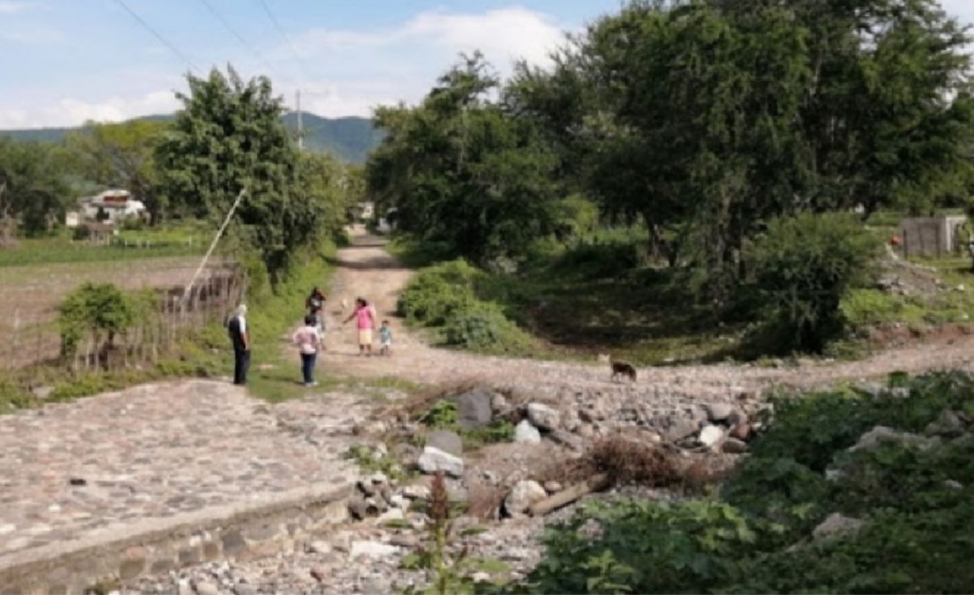 Vecinos de El Terrero siguen en espera de construcción de puente