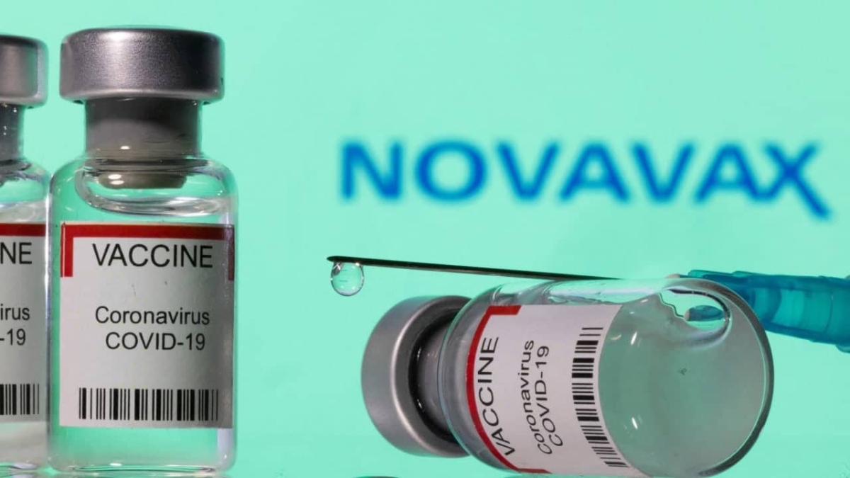 Novavax asegura que su vacuna COVID es eficaz contra Ómicron