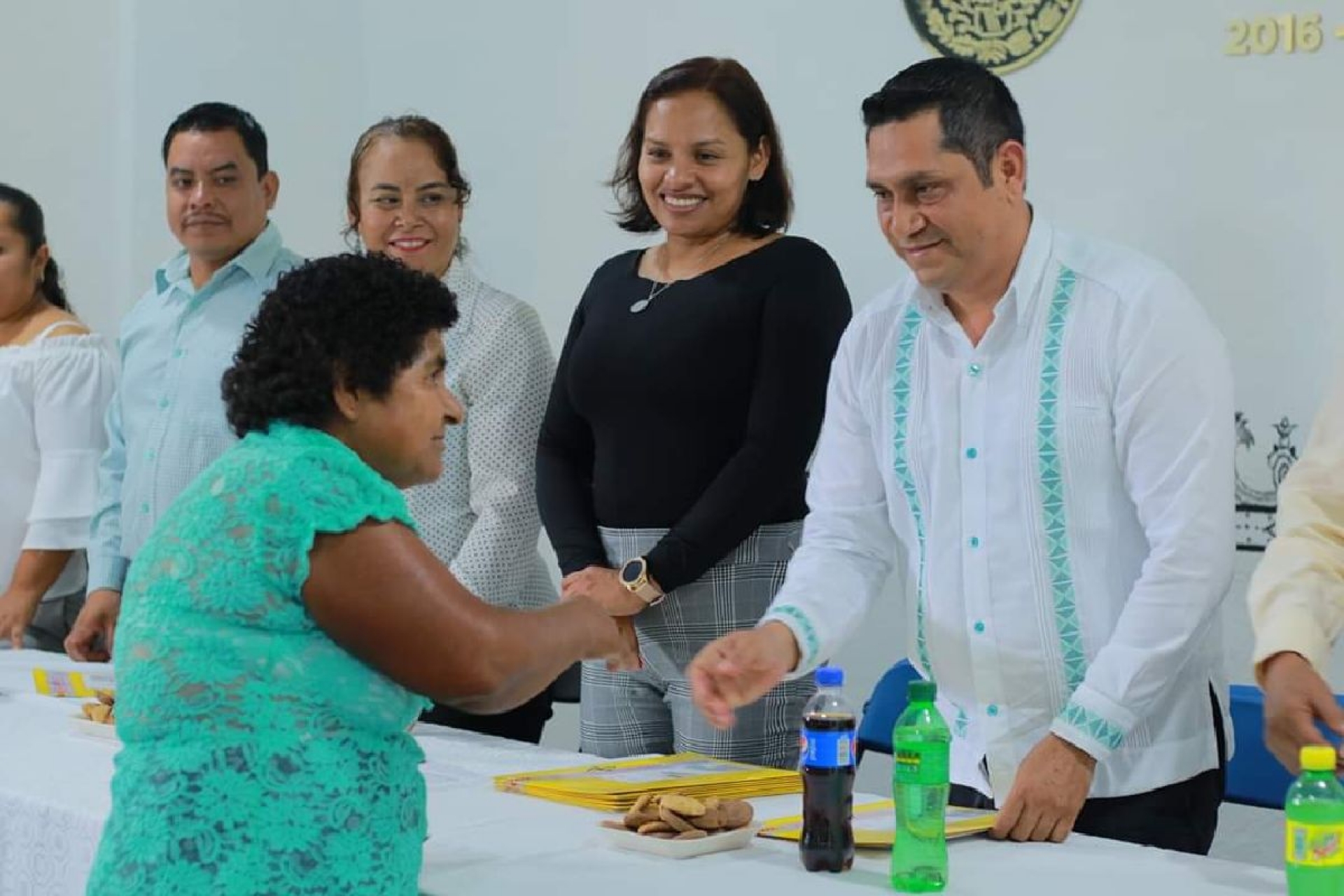Entregan visas a adultos mayores de Yecapixtla