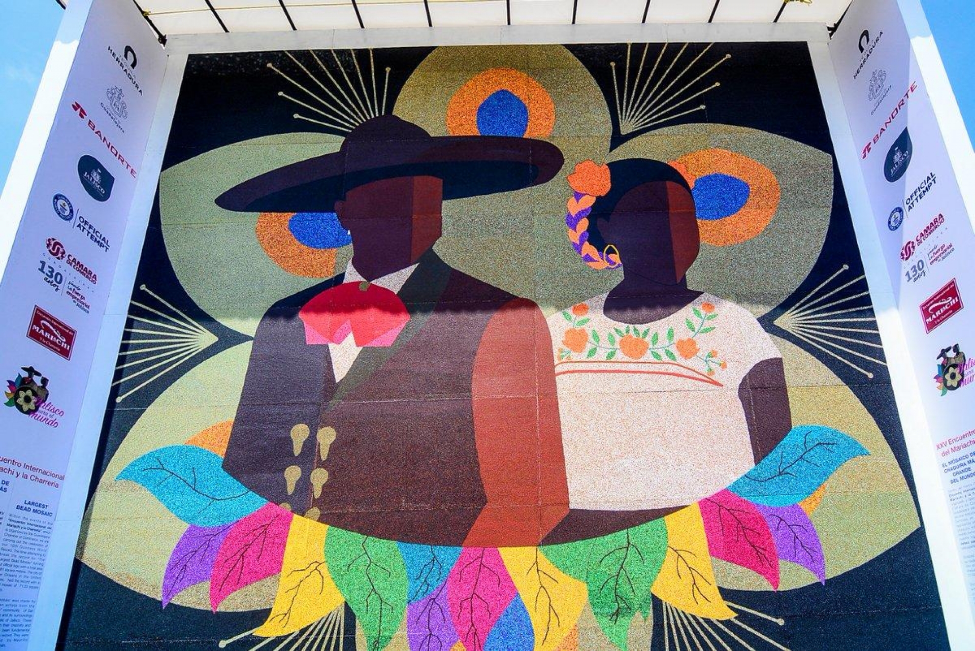 ¡Récord! El mosaico de chaquira más grande del mundo está en Guadalajara