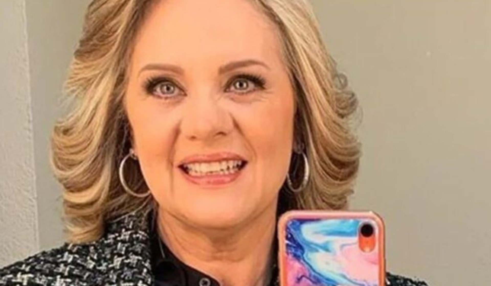 ¡La reina dice adiós! Érika Buenfil revela que se alejará de las redes sociales