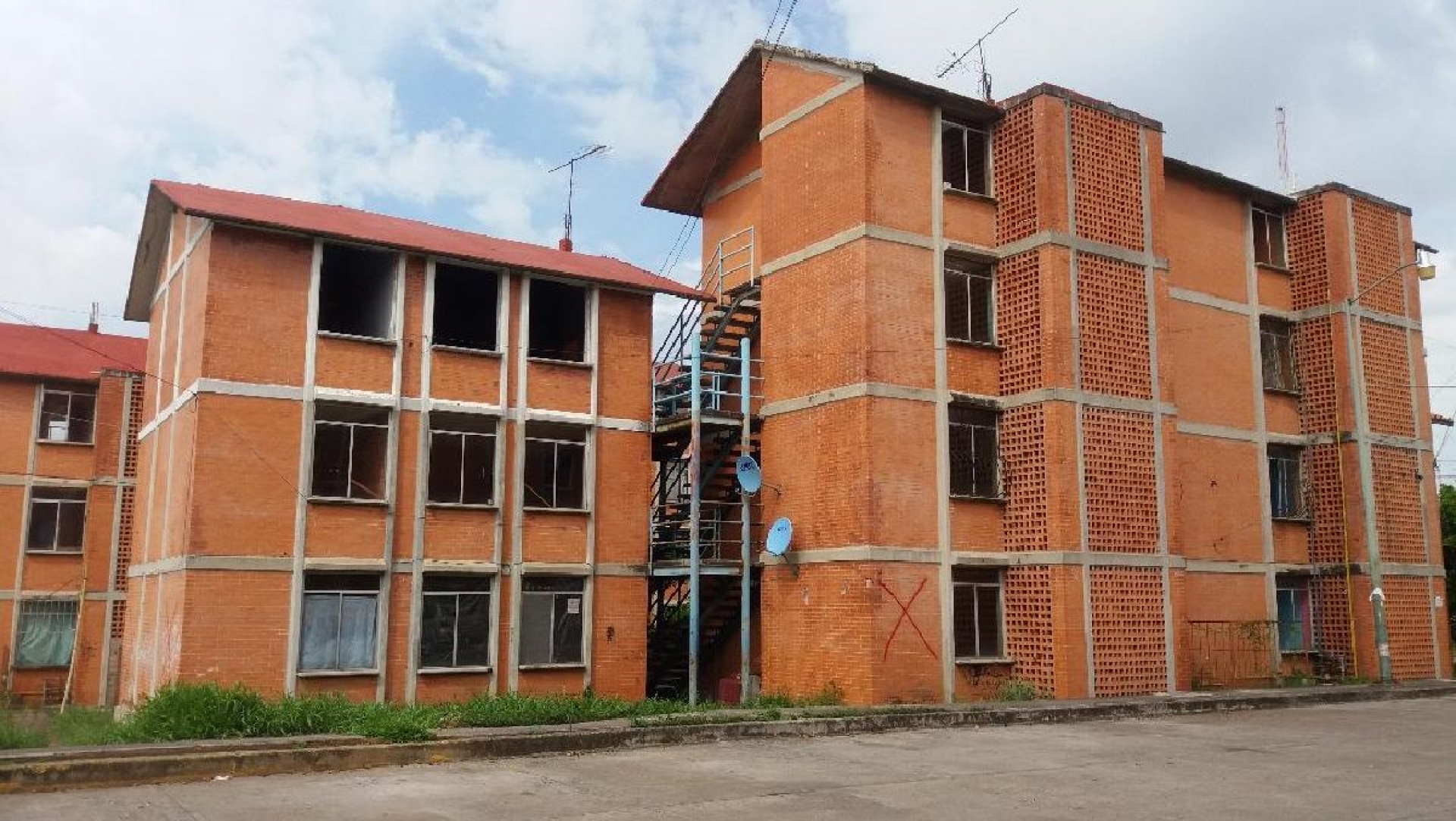 En espera de apoyo siguen los damnificados por el 19-S en Tetelcingo
