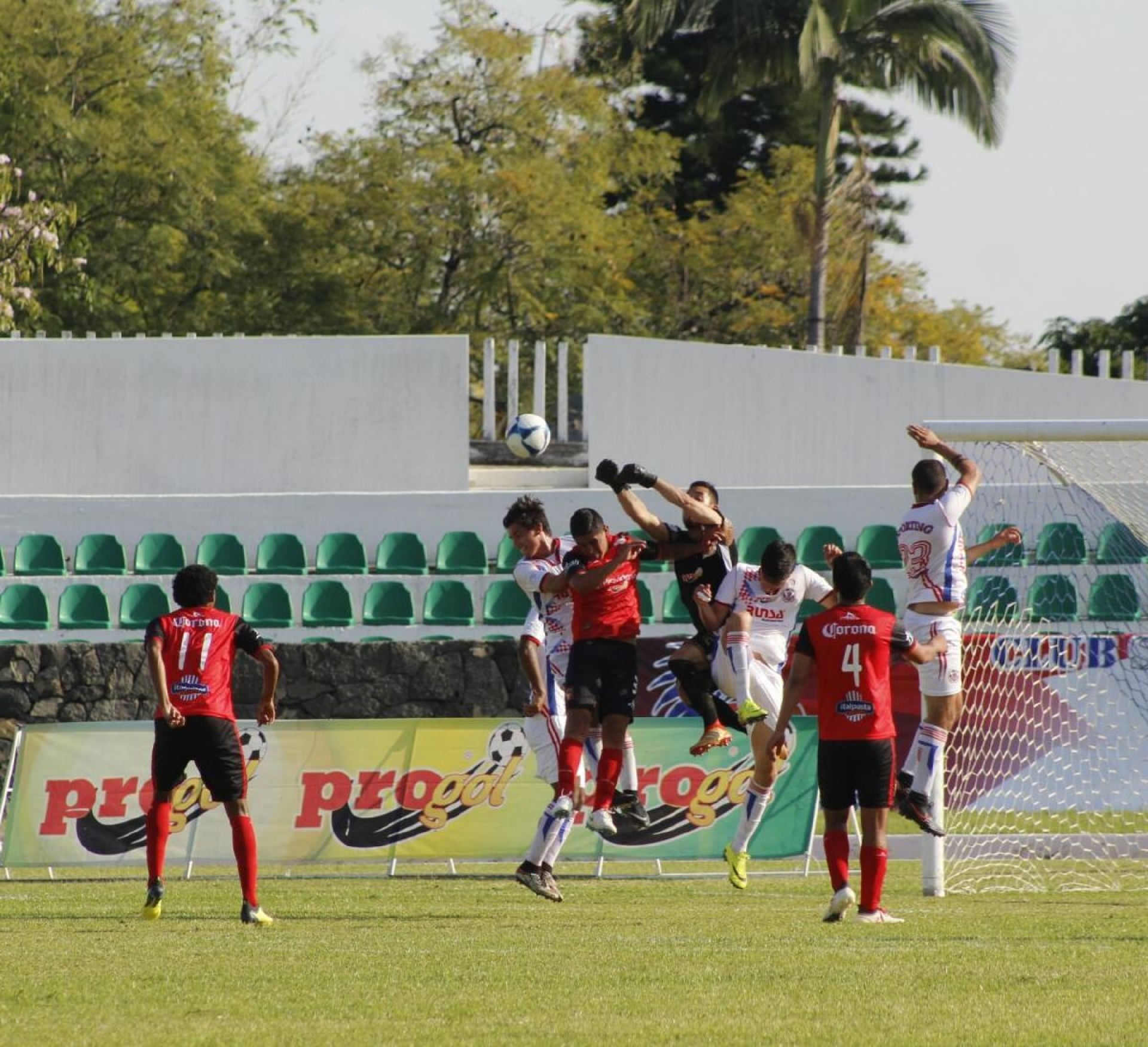 Sporting Canamy cierra la primera vuelta ante Reboceros