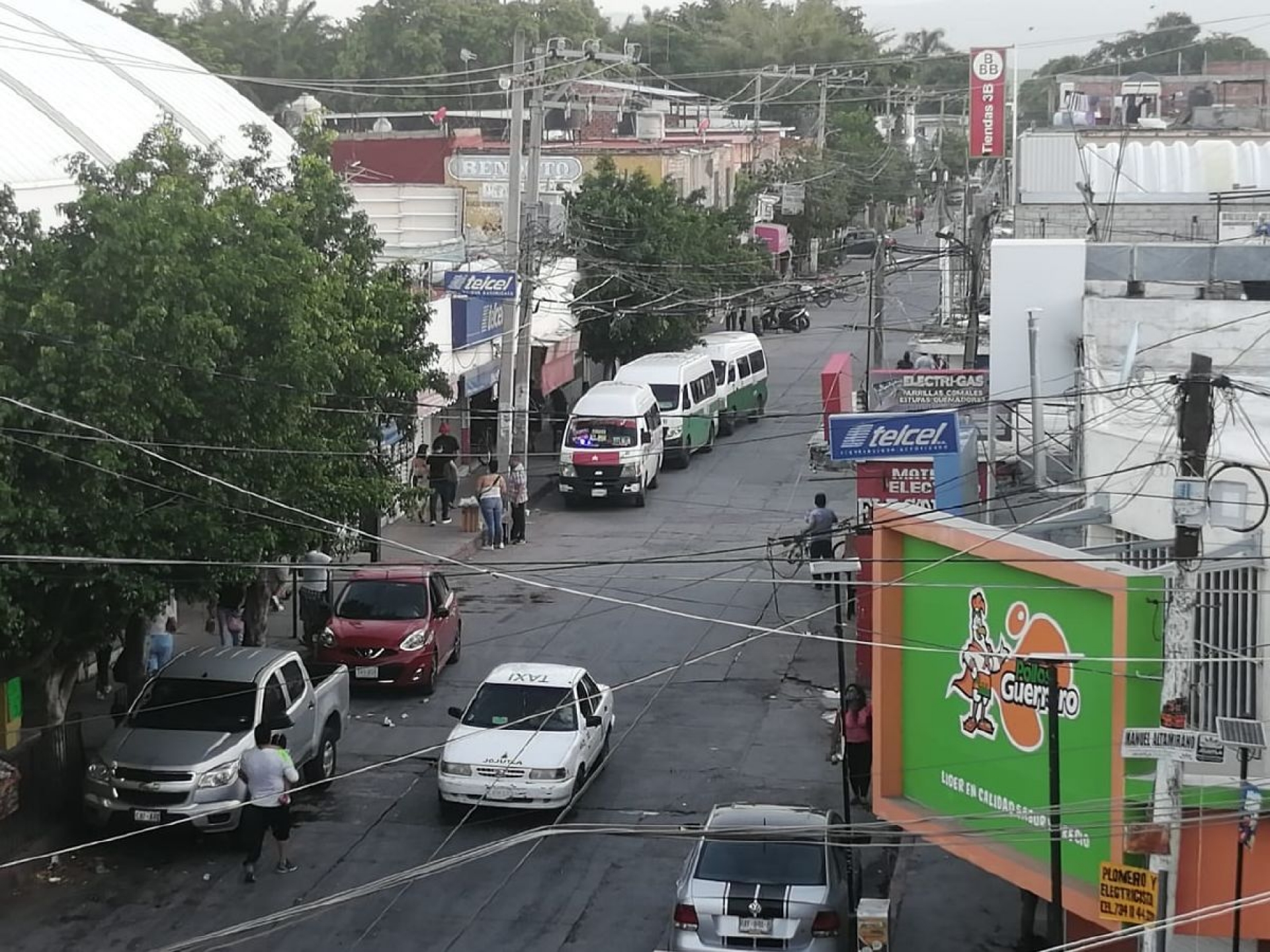 Regresa el transporte público a sus paraderos habituales