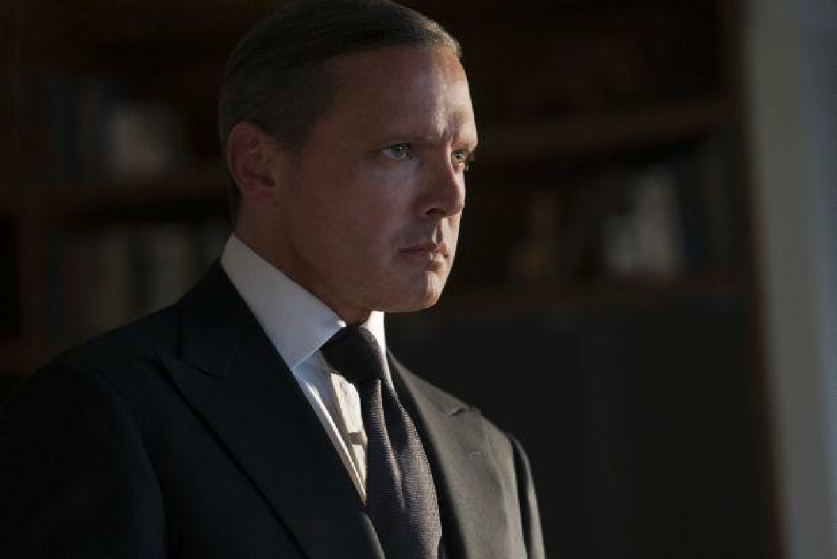Revelan primeras imágenes de la serie de Luis Miguel en Netflix