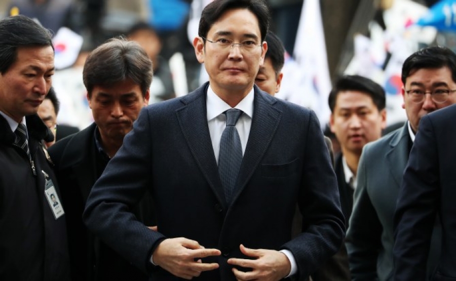 Jay Y. Lee, vicepresidente de Samsung, condenado a 5 años de prisión