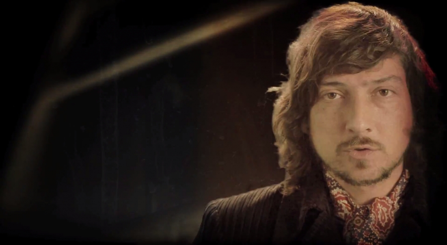 León Larregui lanzará en enero "Locos" de su nuevo álbum como solista
