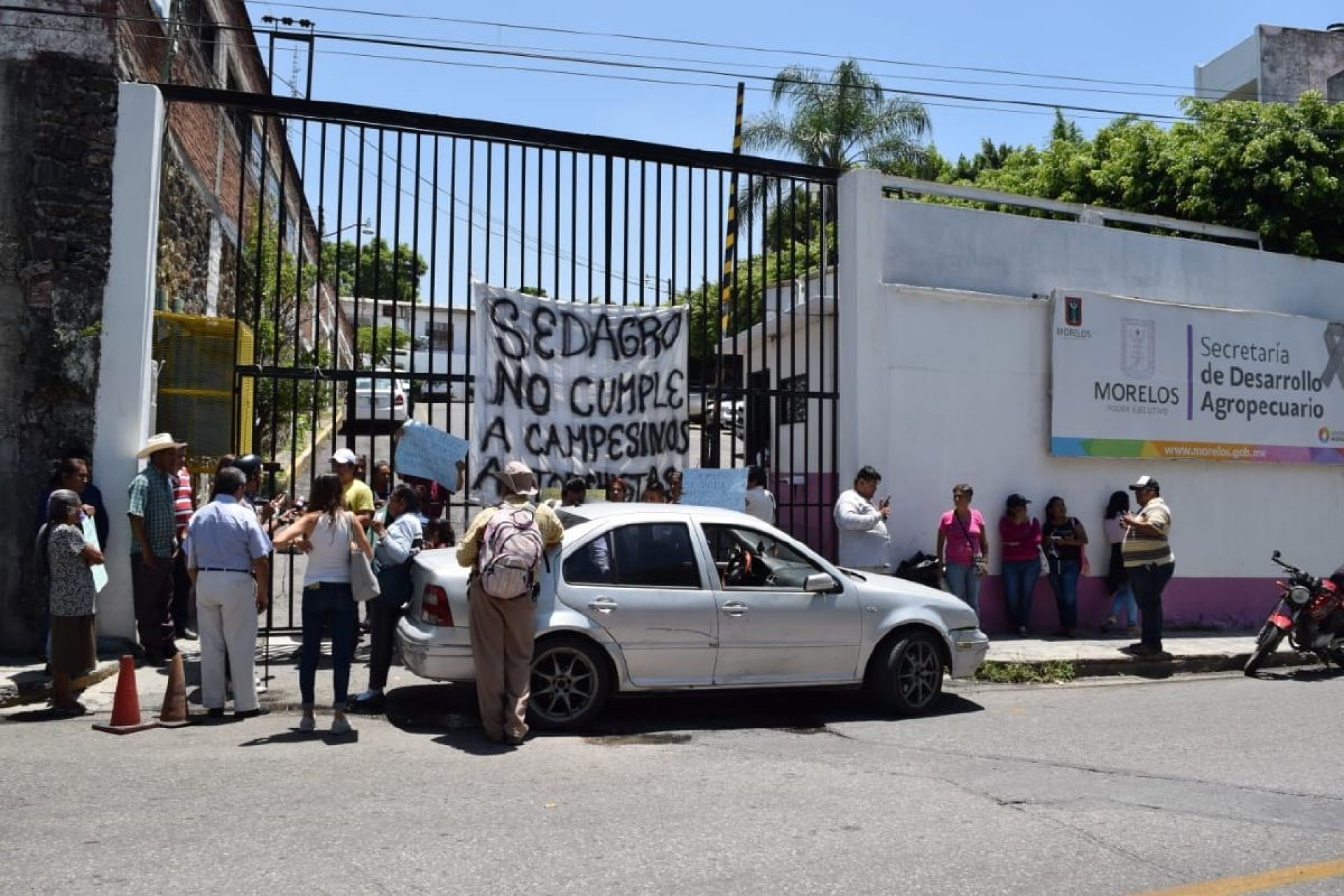 Antorchistas amenazan con cerrar otra vez el Paso Exprés