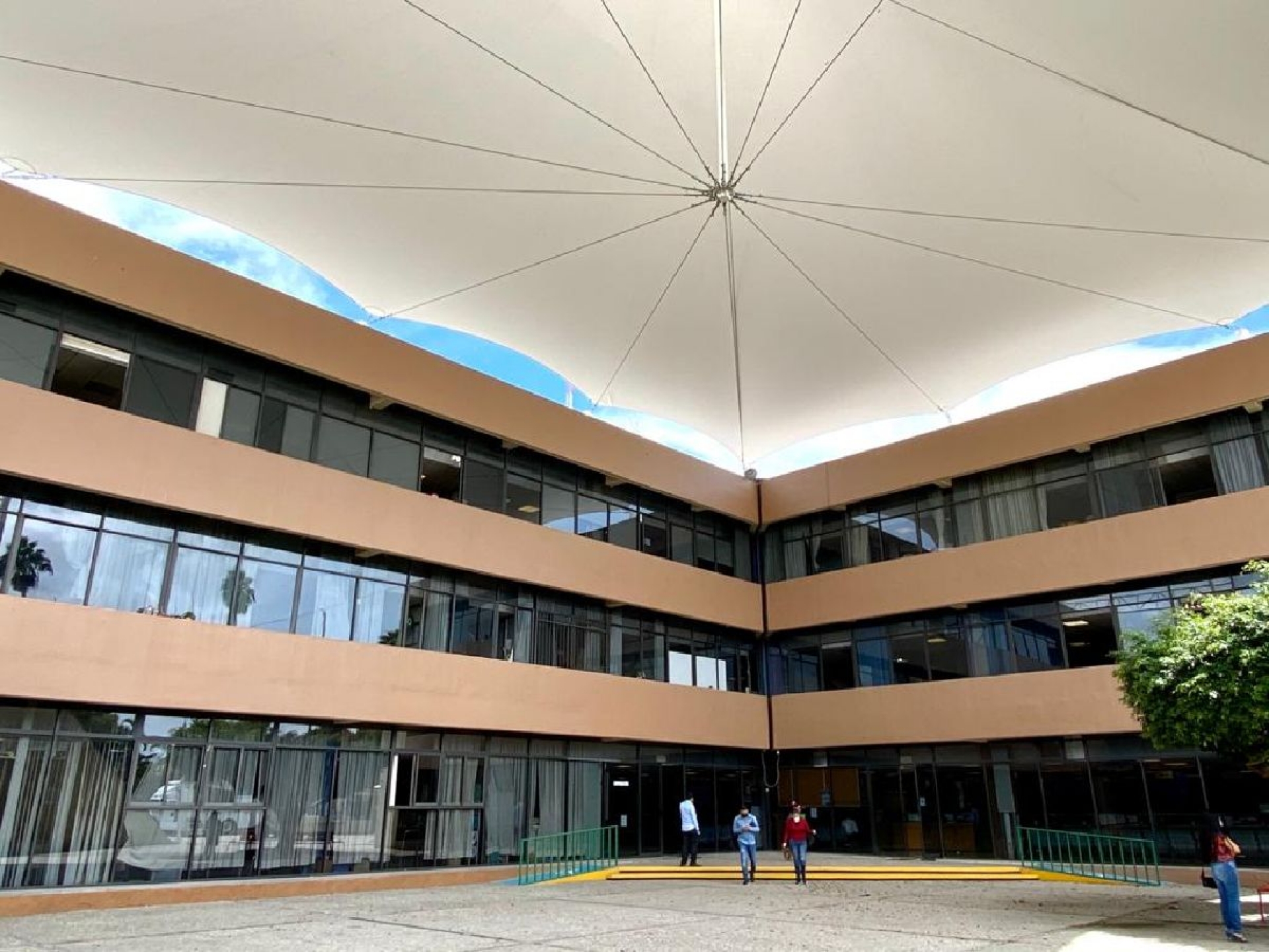 5 escuelas, cerradas por falta de alumnos