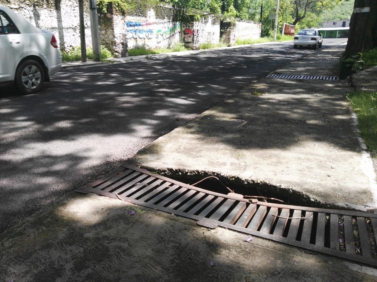 Piden a la CFE reparar los daños ocasionados en el andador de la colonia Actopan