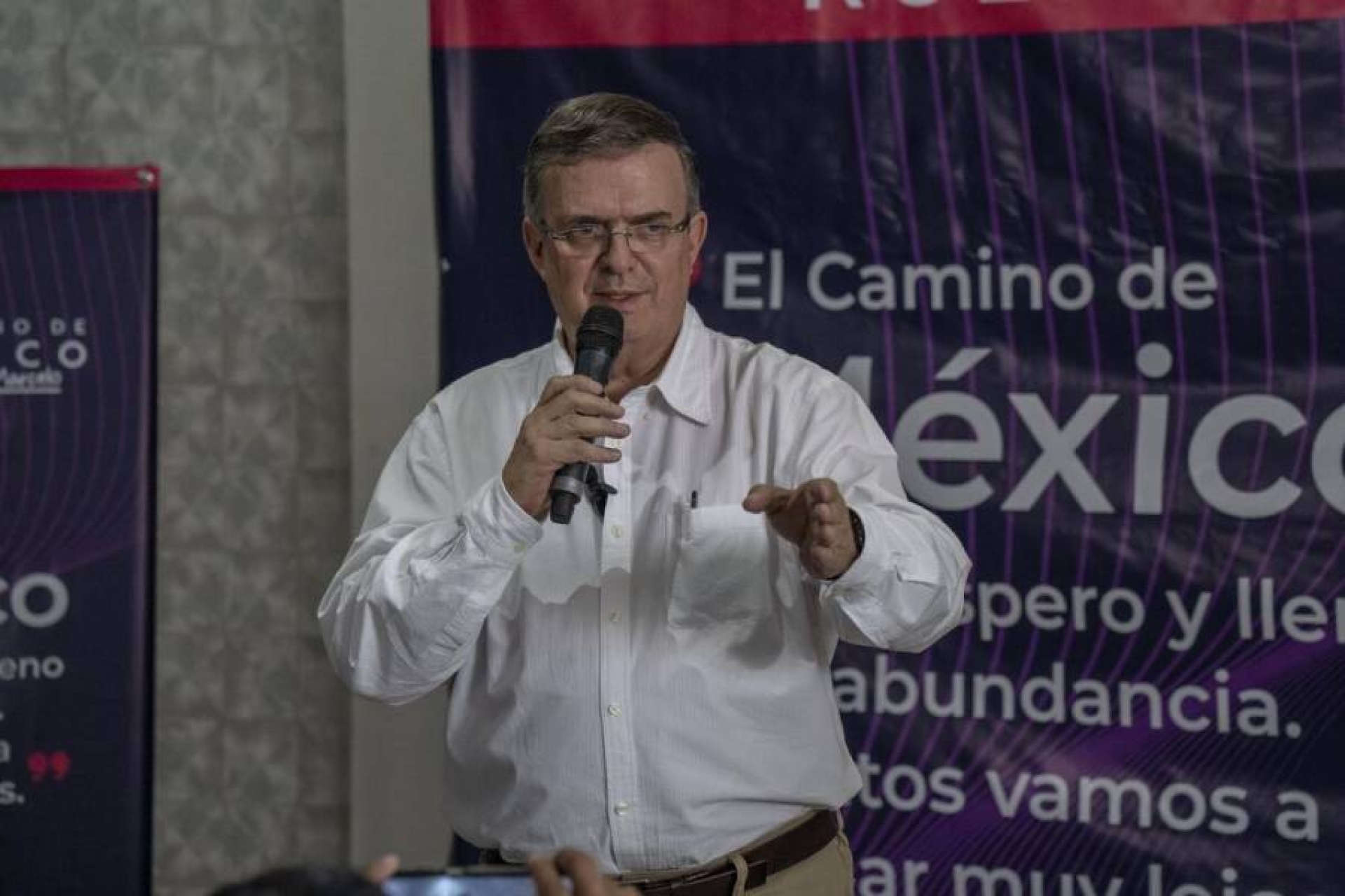 Marcelo Ebrard aplaza anuncio sobre su futuro en la política