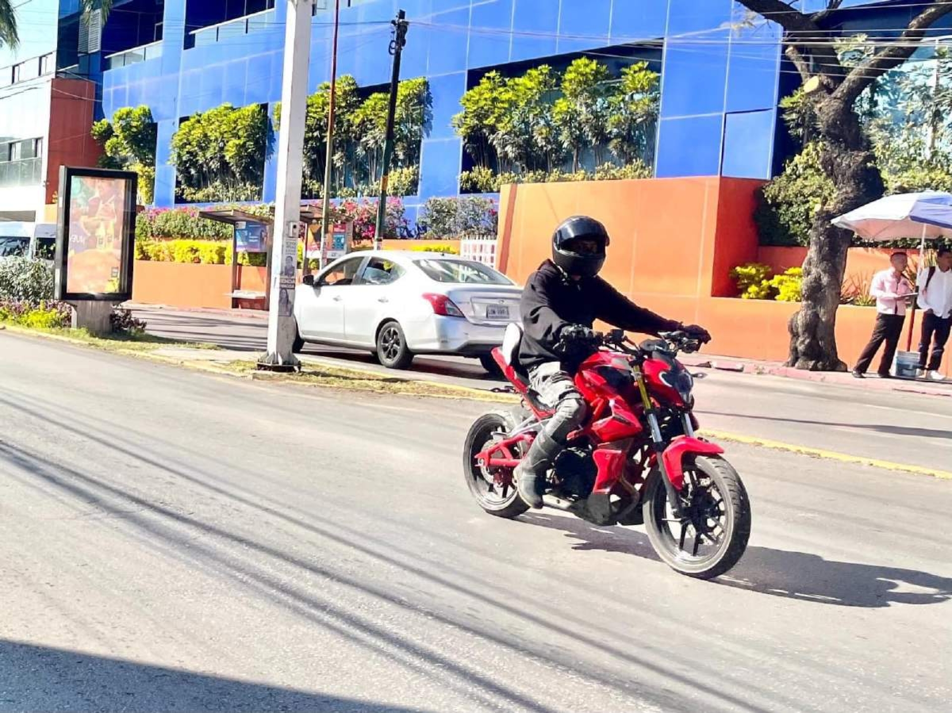 Piden ajustar ley para la seguridad en motocicletas