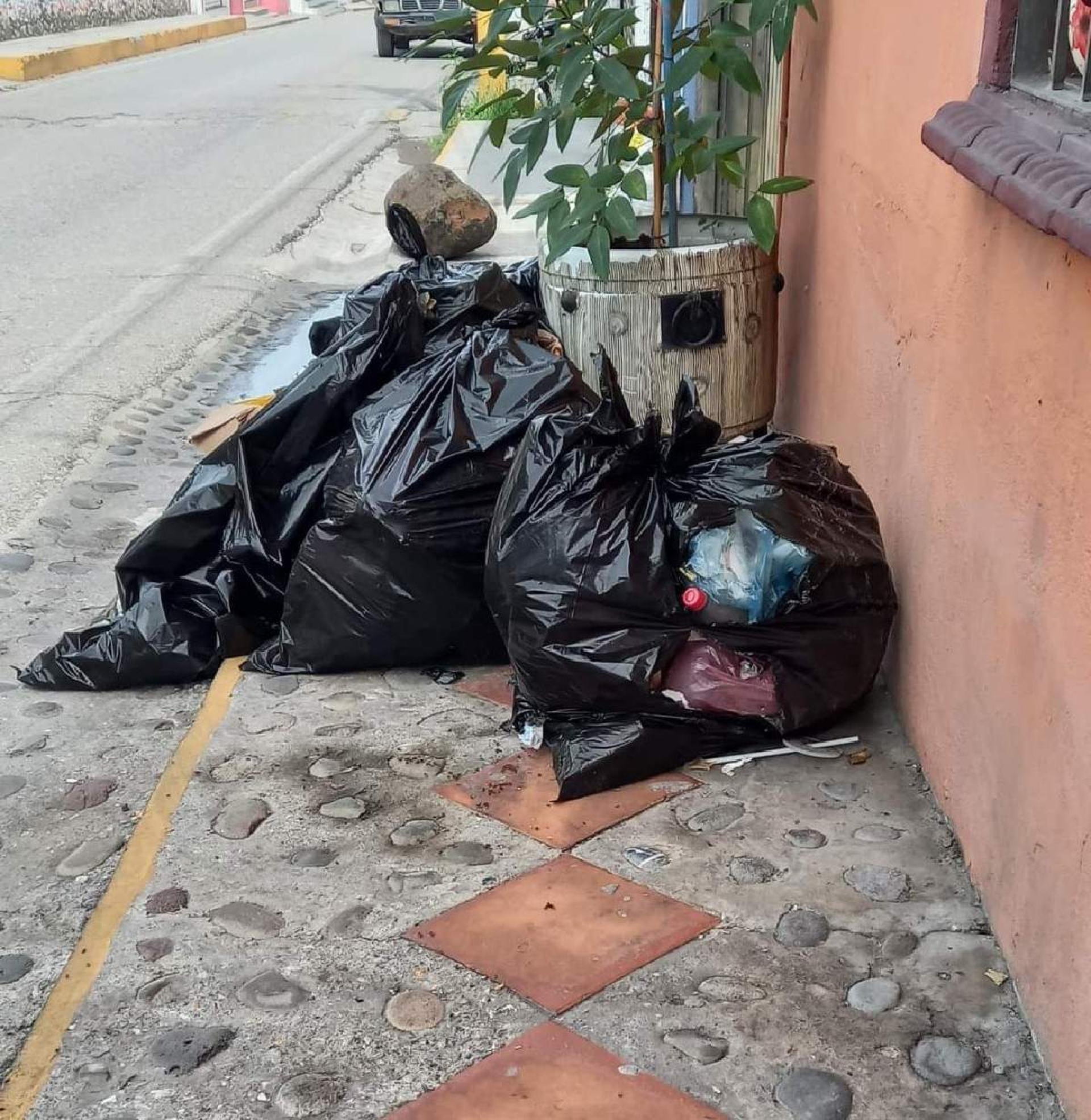 Deficiente, servicio de recolección de basura en Miacatlán