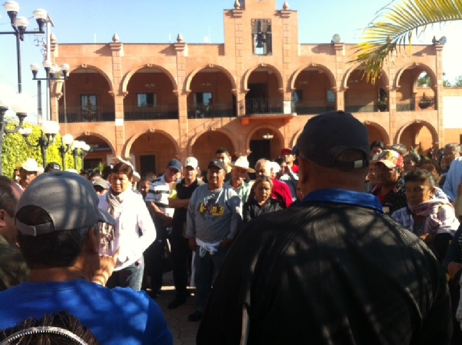 Condicionan pagos atrasados a ex trabajadores del Ayuntamiento de Miacatlán