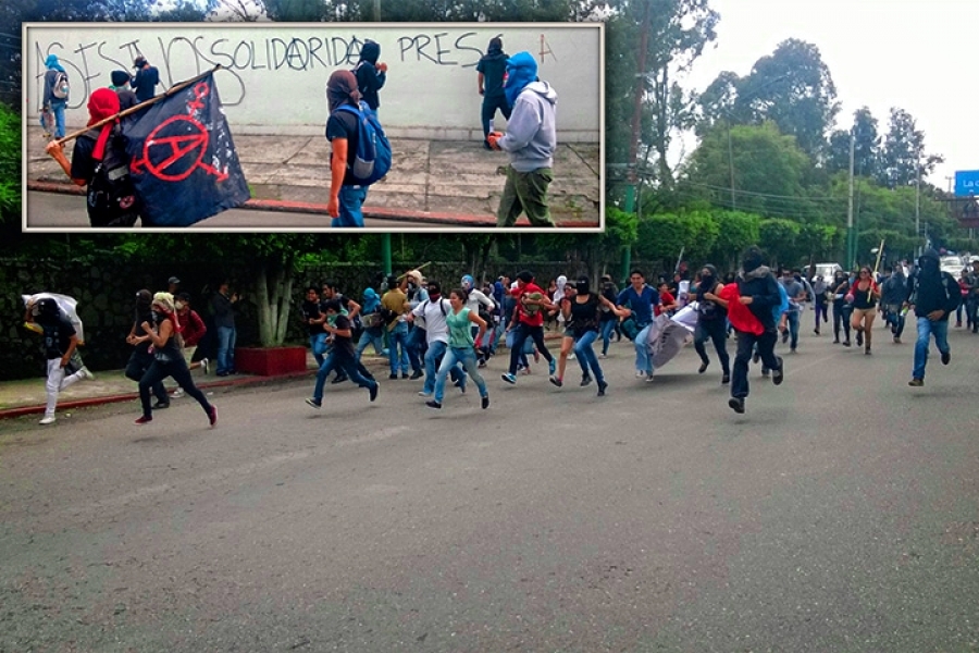 Jóvenes causan daños durante marcha por el 2 de octubre