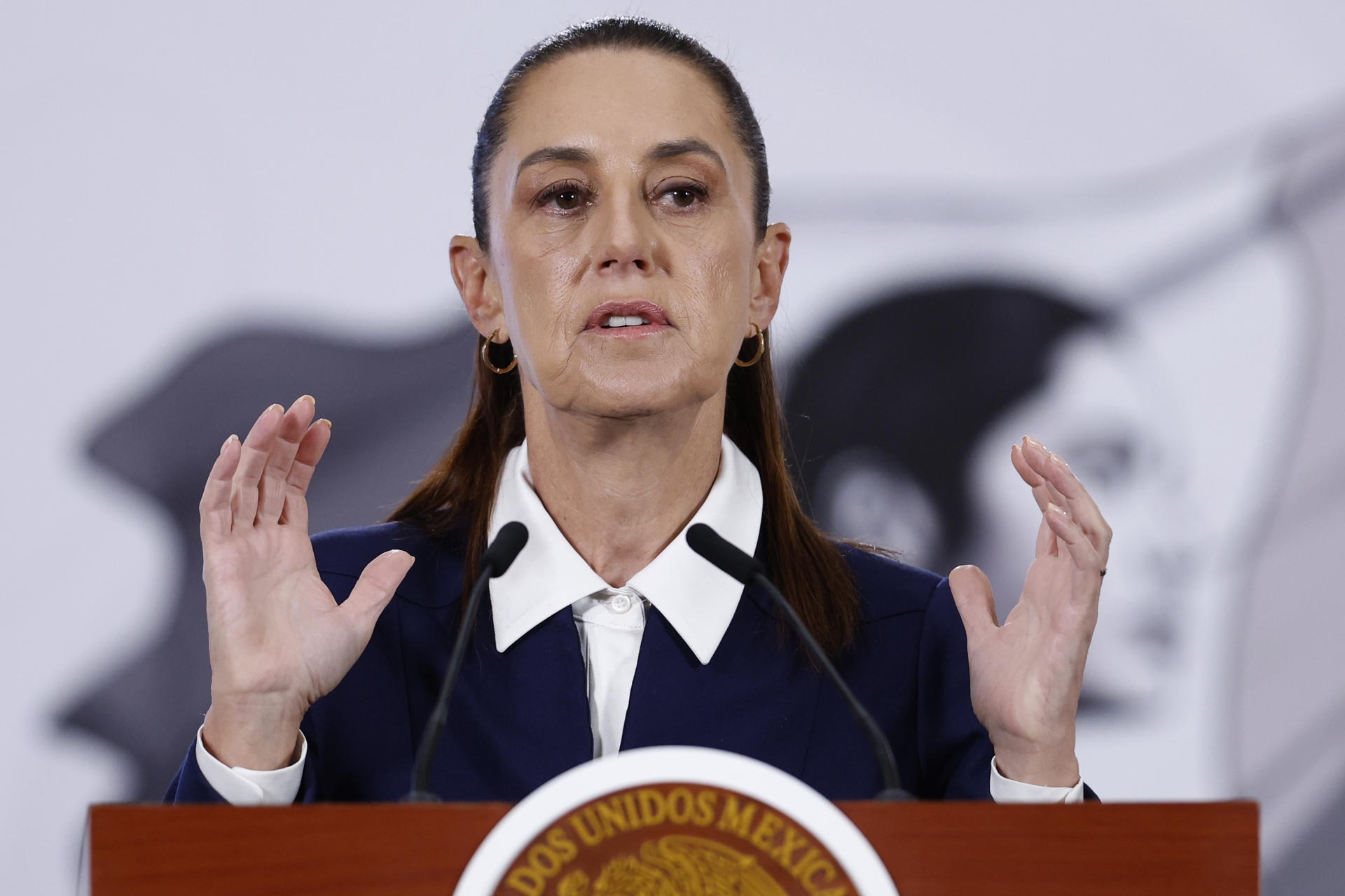 Sheinbaum asegura que derrame de petróleo no es de Pemex; pide investigación