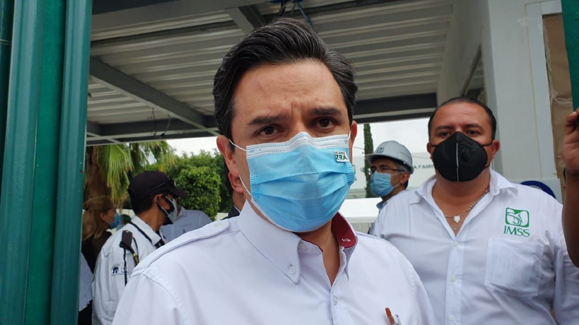 Zoé Robledo visita la clínica 07 del IMSS en Cuautla