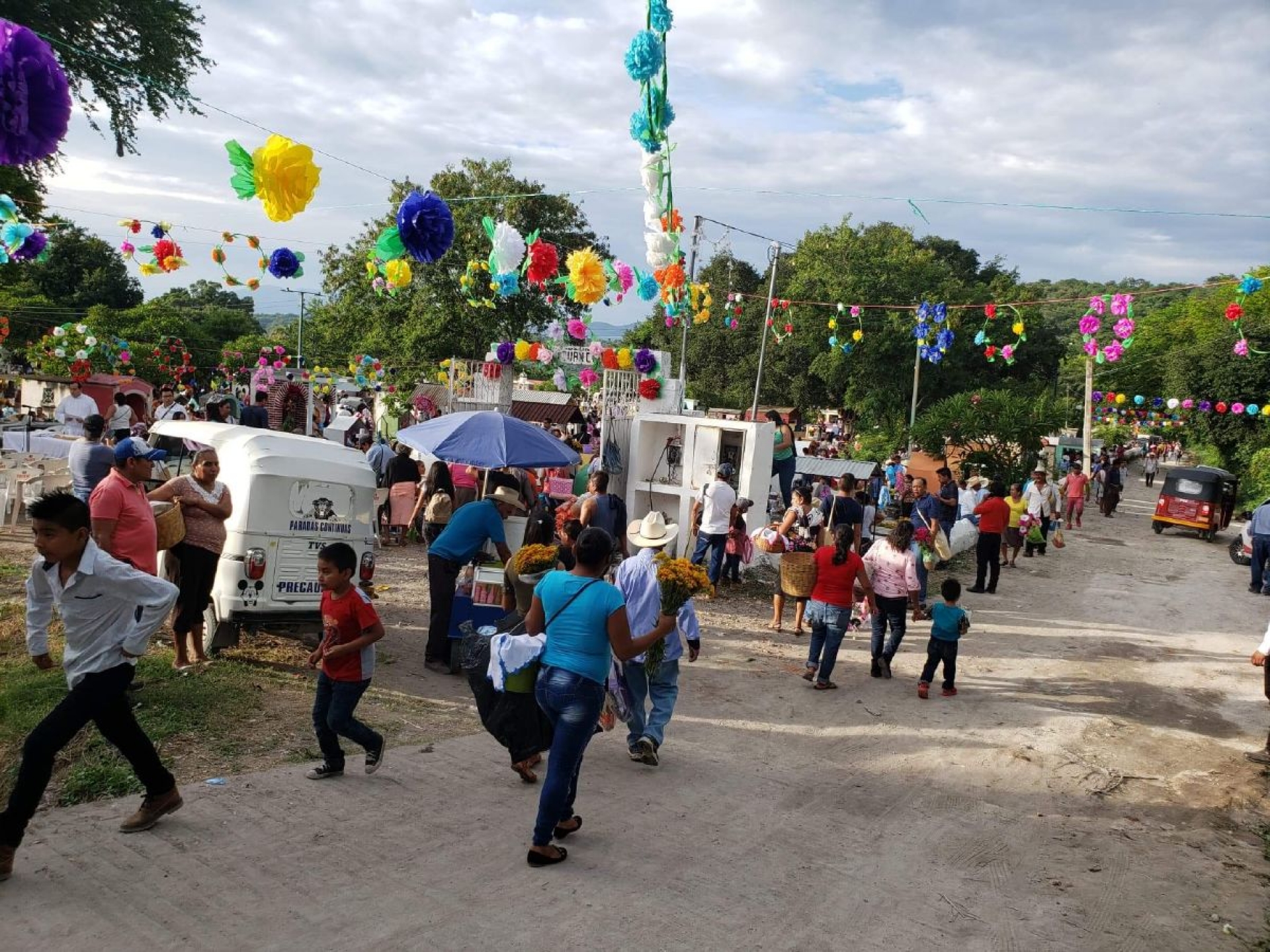 Celebró Coatetelco a los fieles difuntos