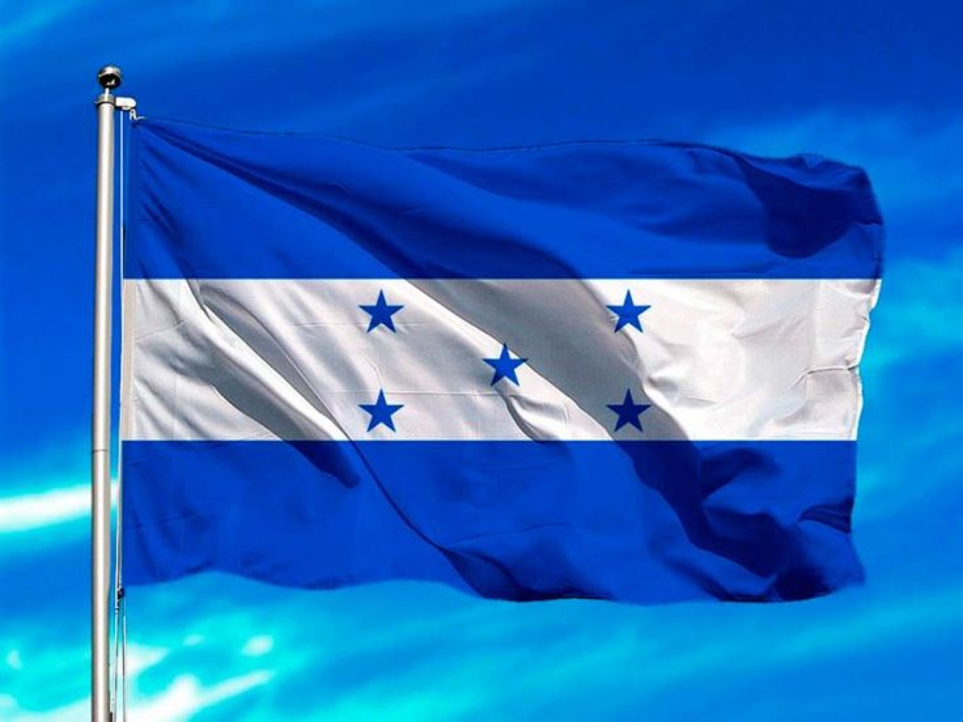 Honduras aplica modalidad de trabajo en casa por altos precios del combustible
