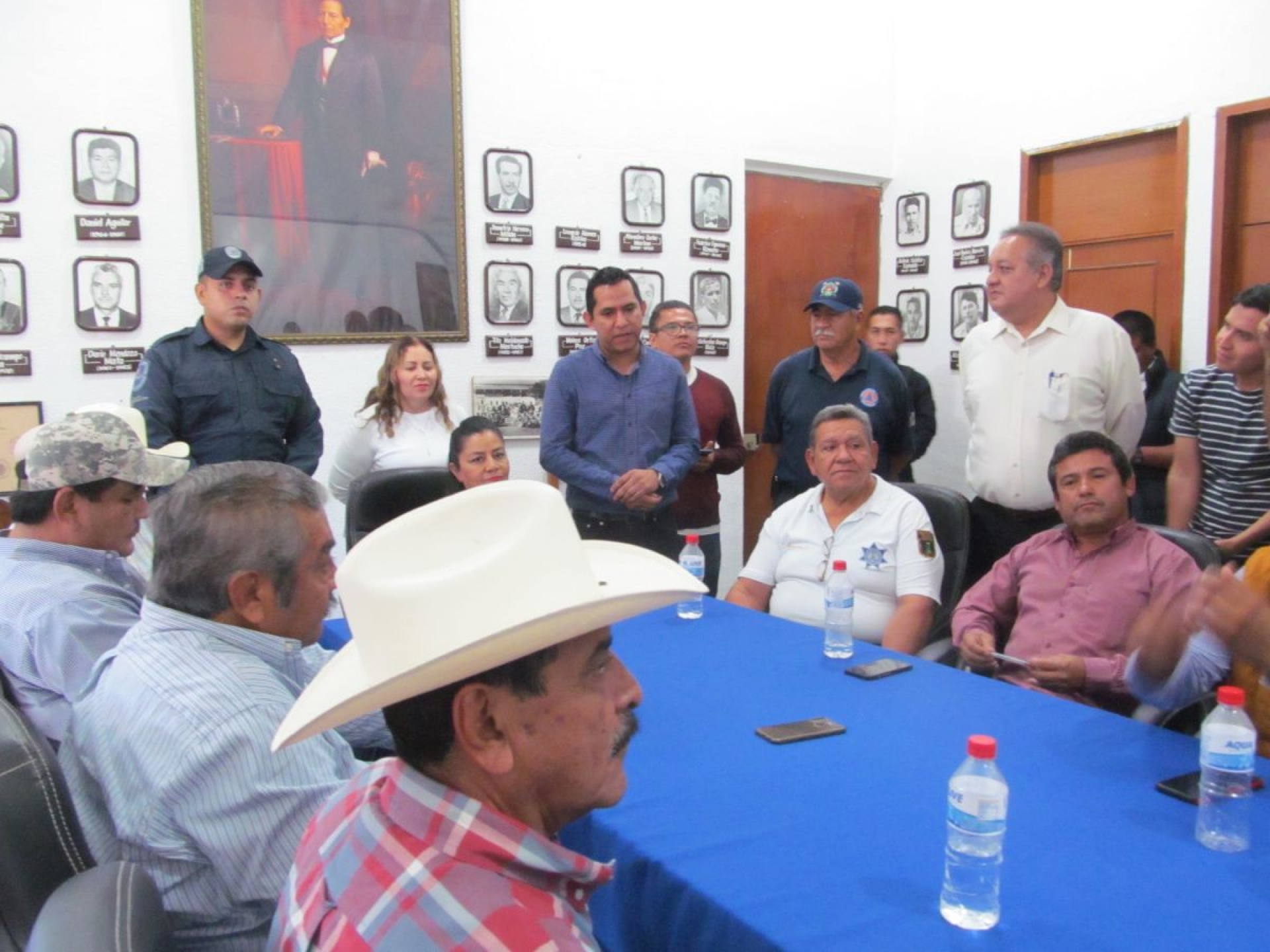 Protestan transportistas cañeros por multas excesivas