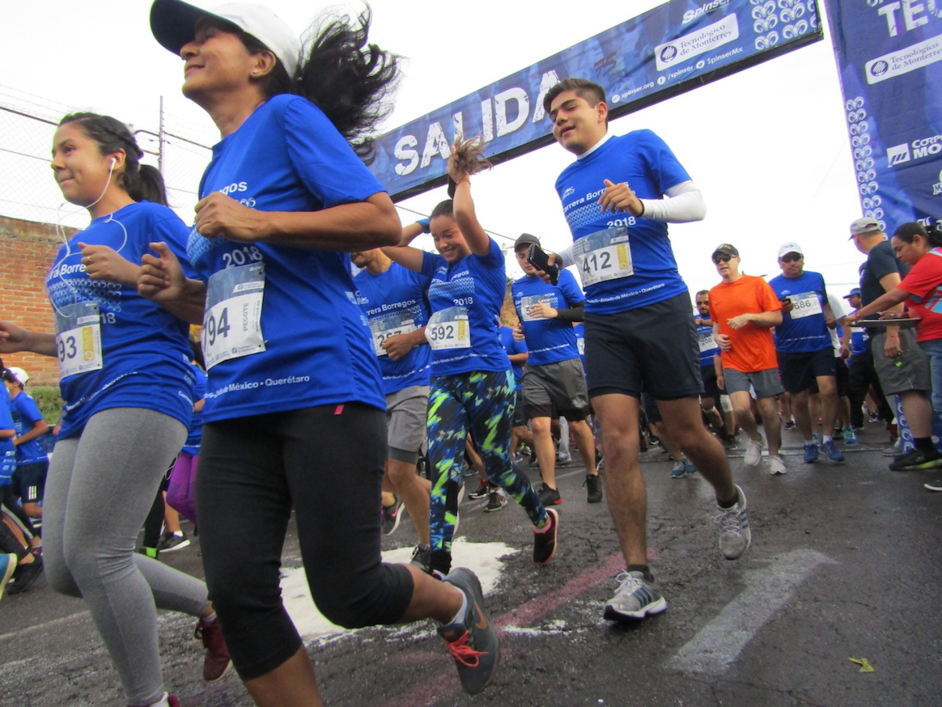 Moisés Martínez y Dafne Jacinto conquistan la Carrera Tec de Monterrey