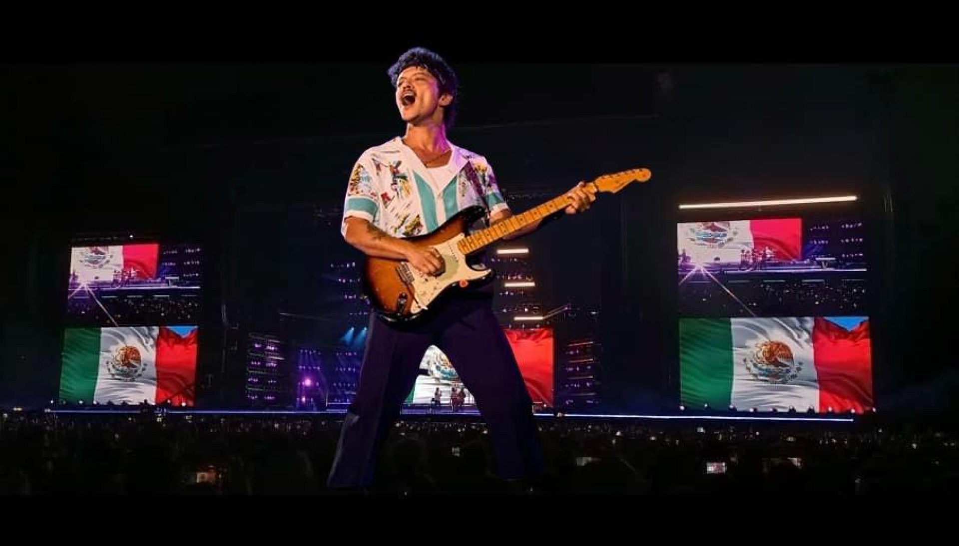 Bruno Mars sorprende a la CDMX tocando "El Sonidito" en su concierto